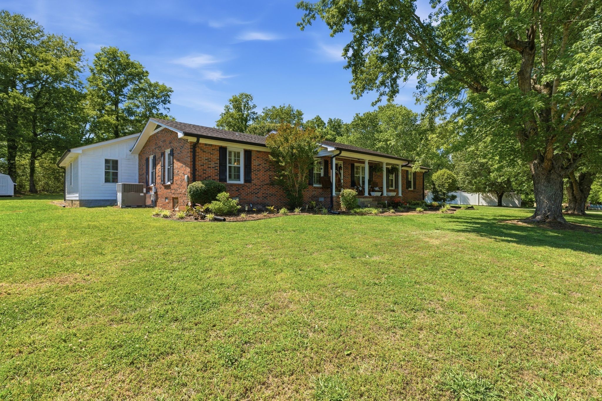 88 Riverbend Dr