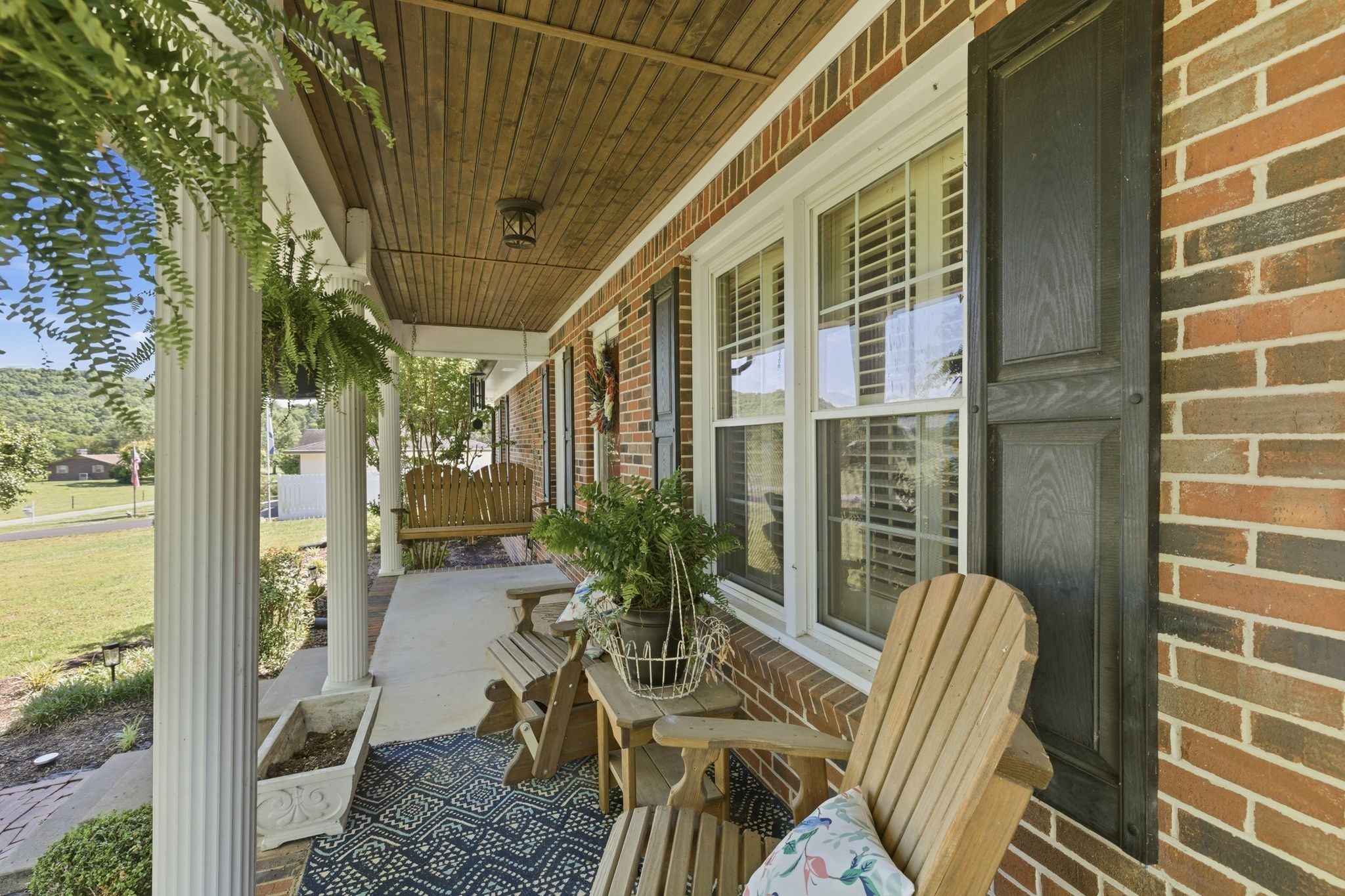 88 Riverbend Dr