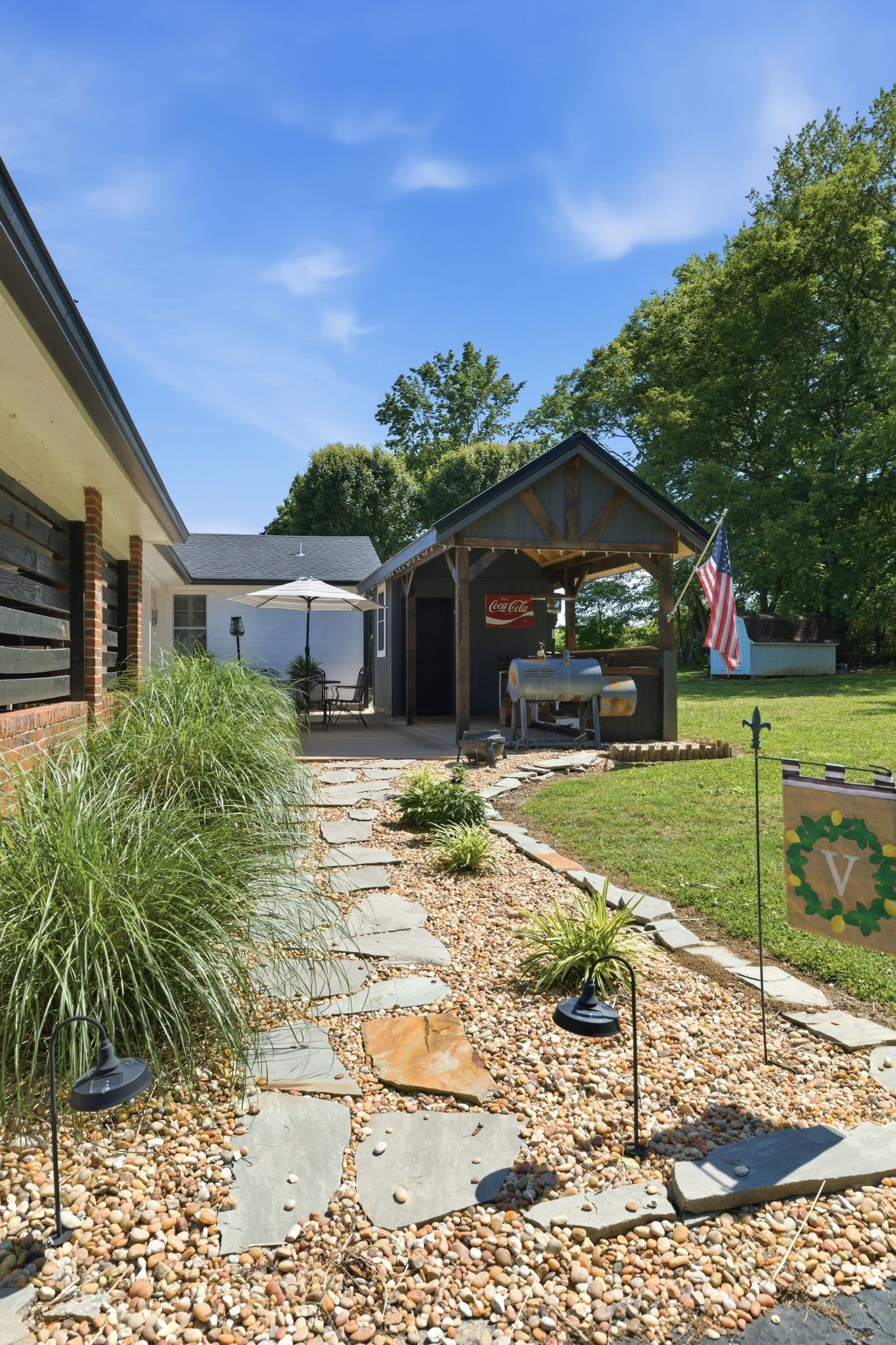 88 Riverbend Dr