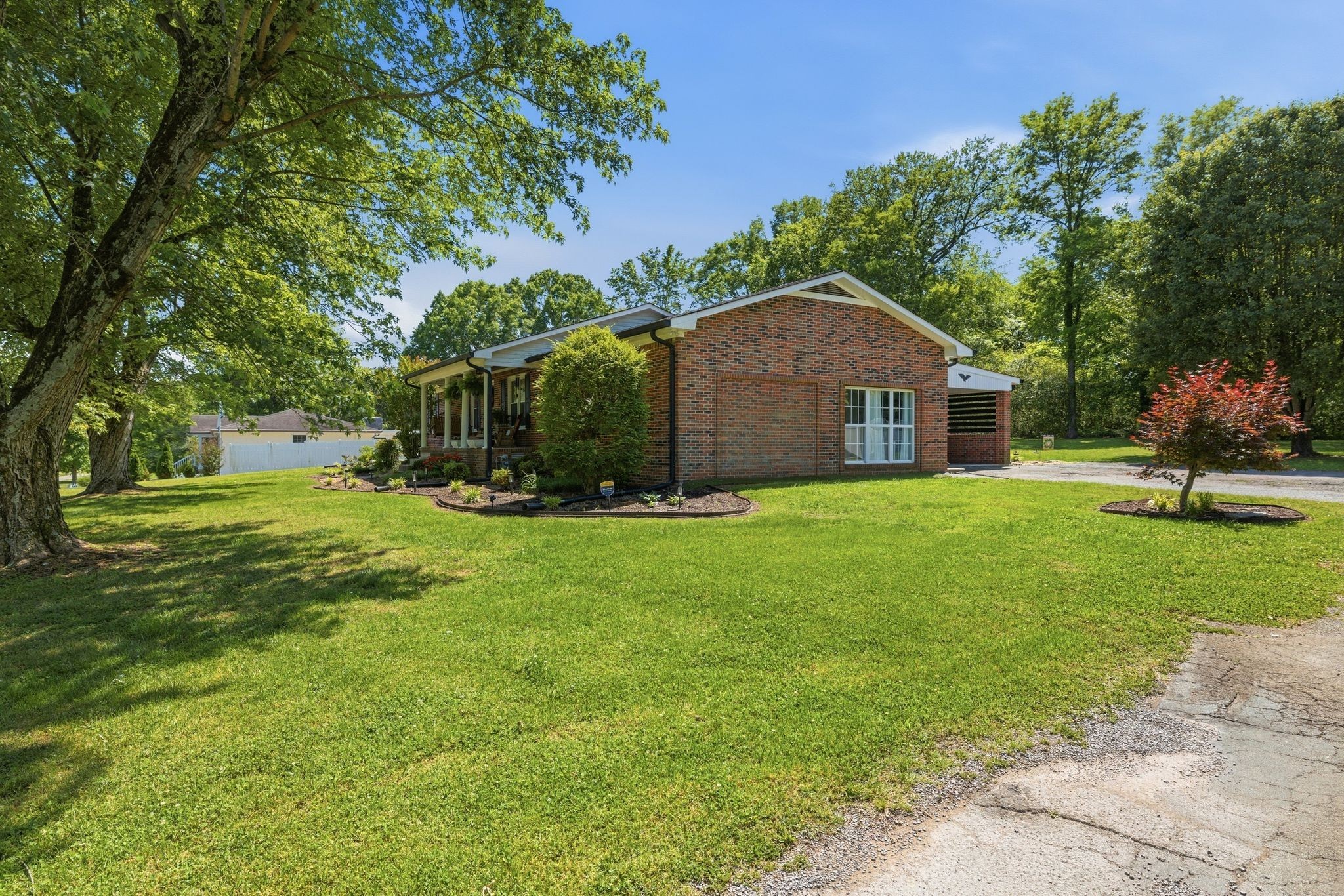 88 Riverbend Dr