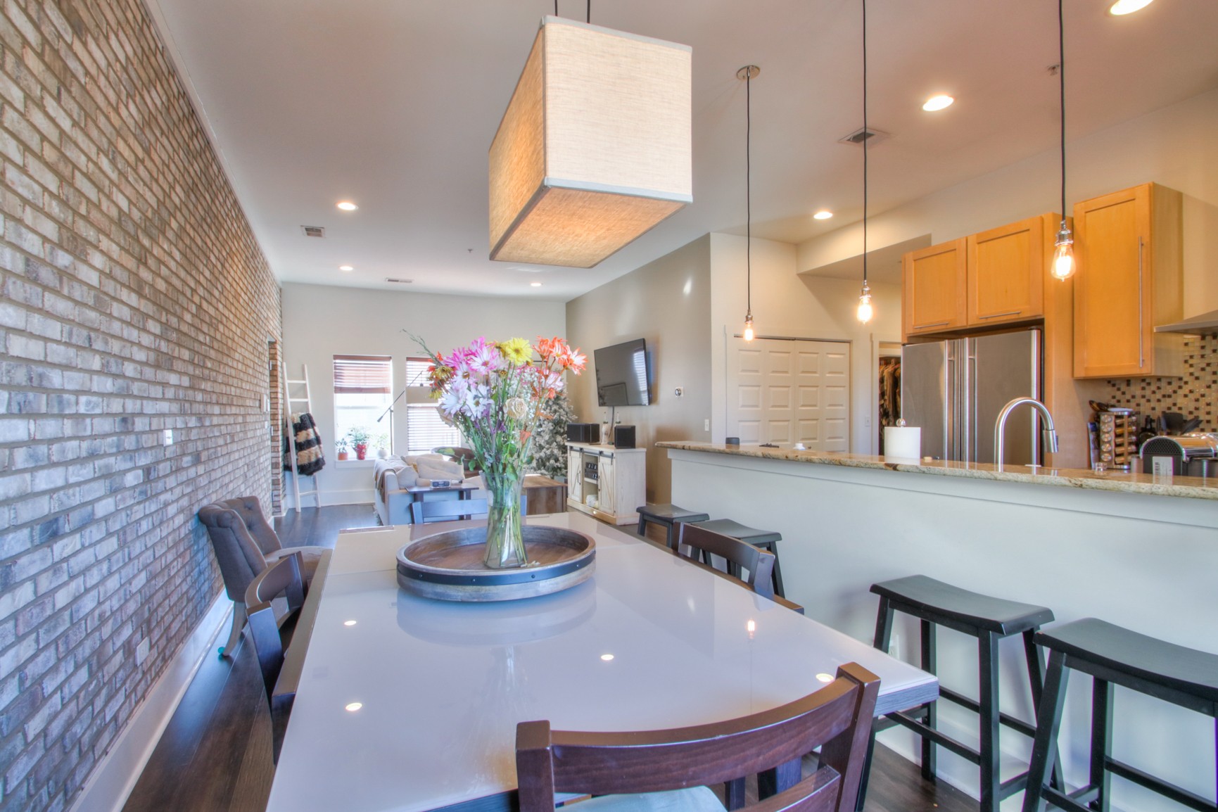 3204 Long Blvd Unit: 302