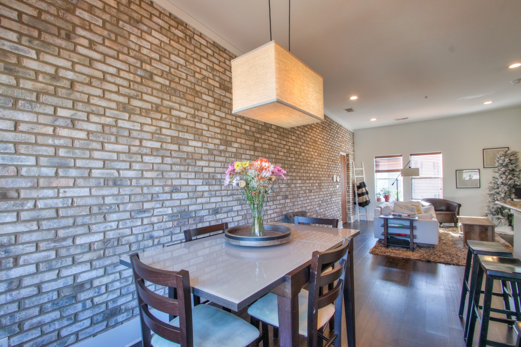 3204 Long Blvd Unit: 302