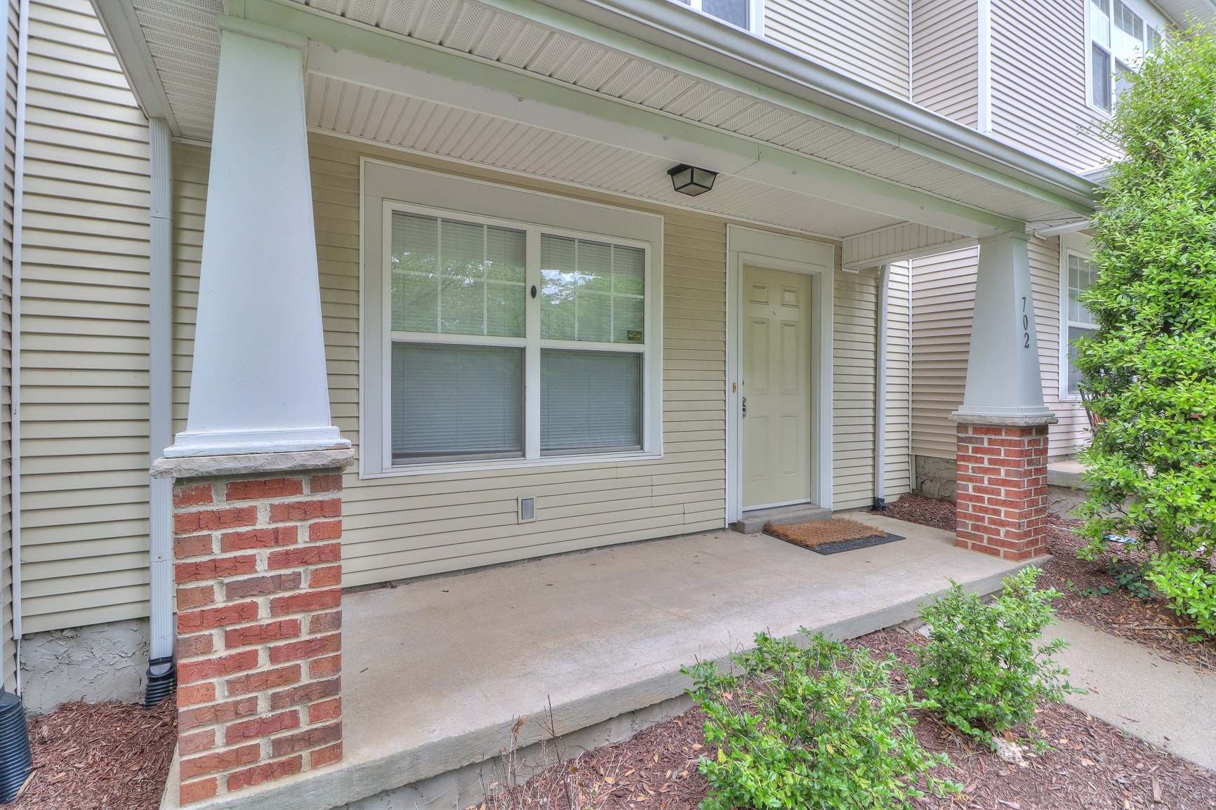 702 Vernon Ave
