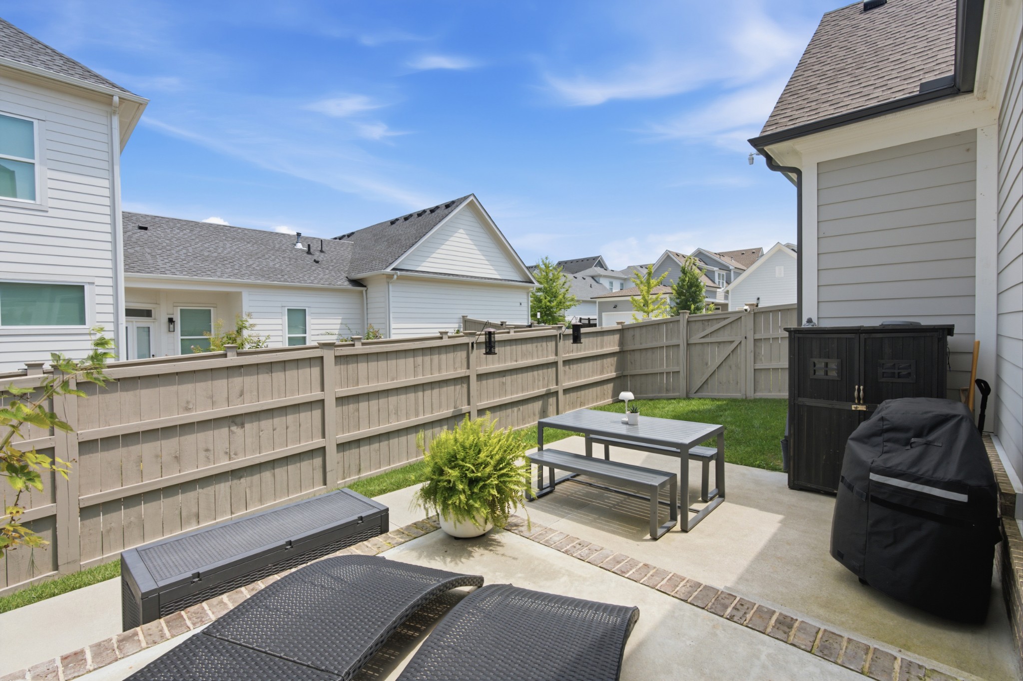 2085 Hollydale Aly