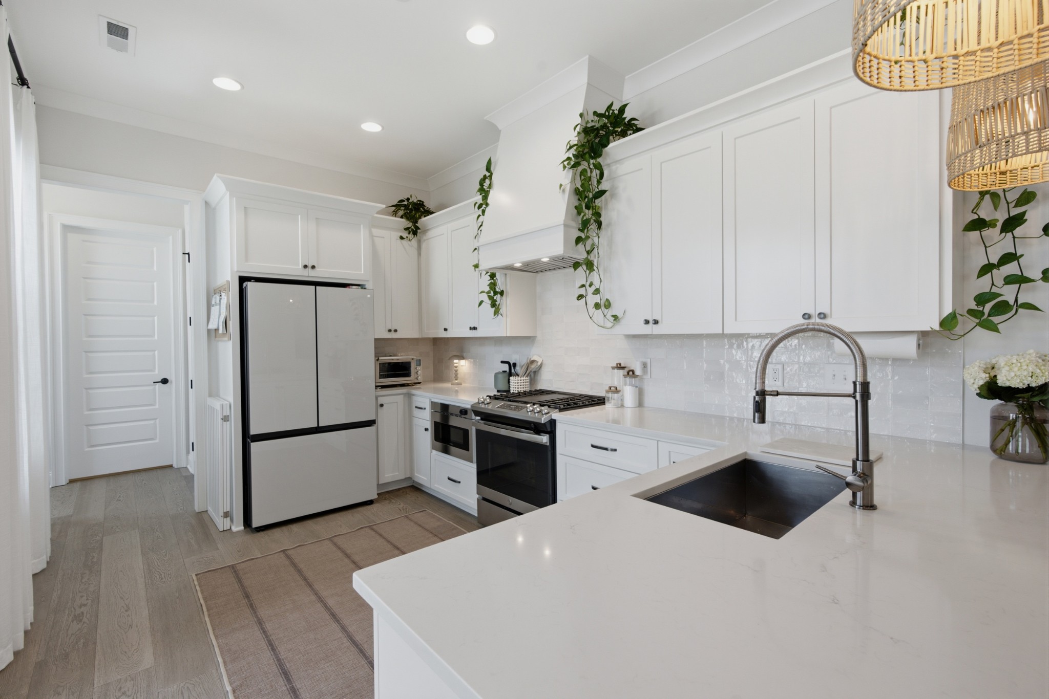 2085 Hollydale Aly