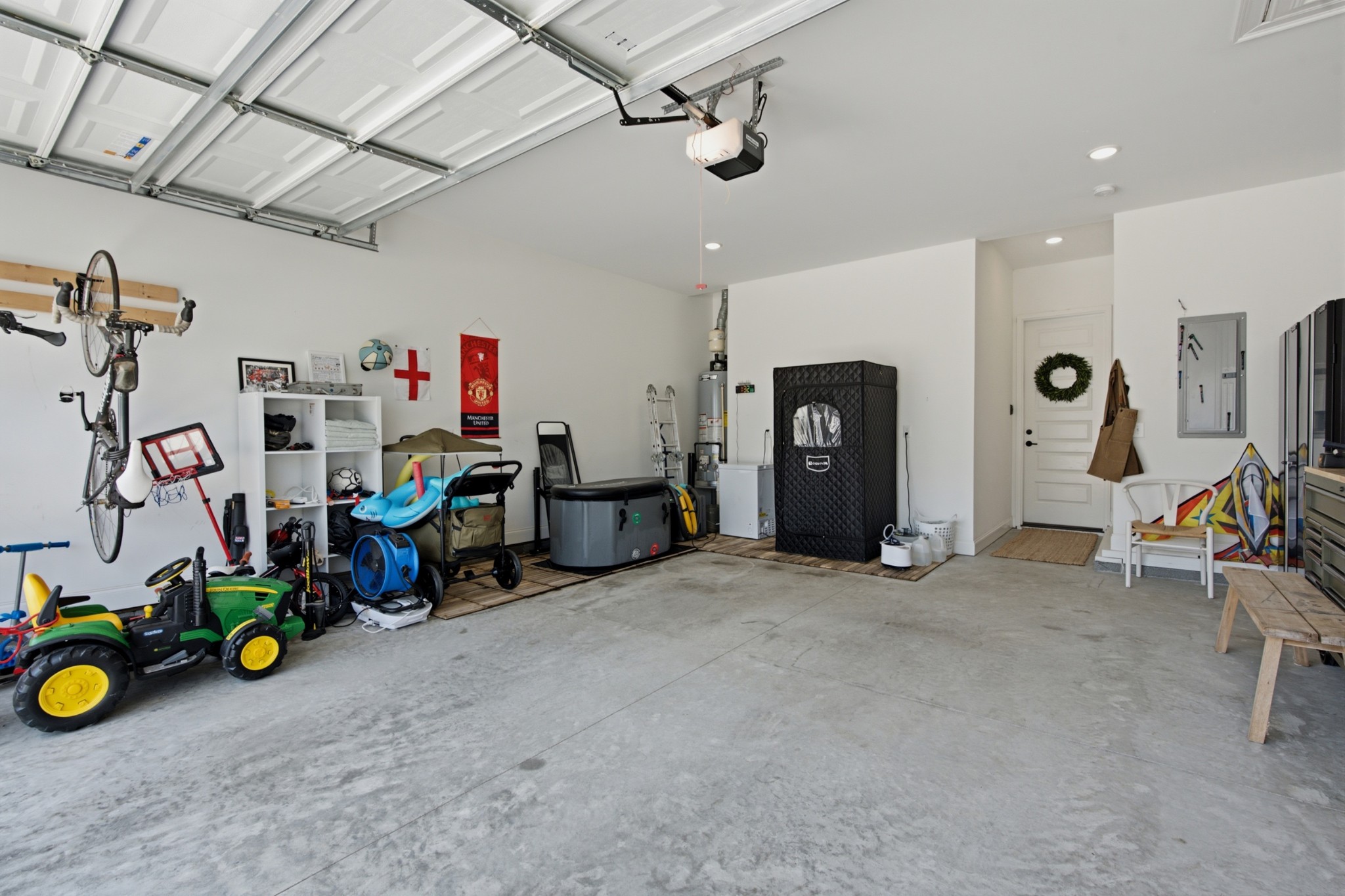2085 Hollydale Aly