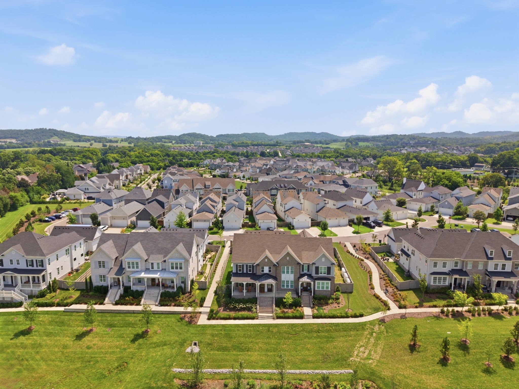2085 Hollydale Aly