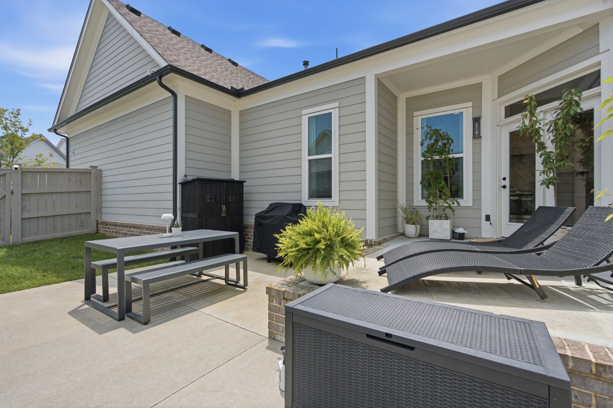 2085 Hollydale Aly