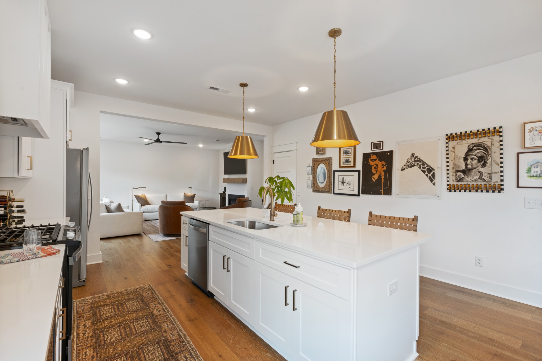323 Whitsett Rd