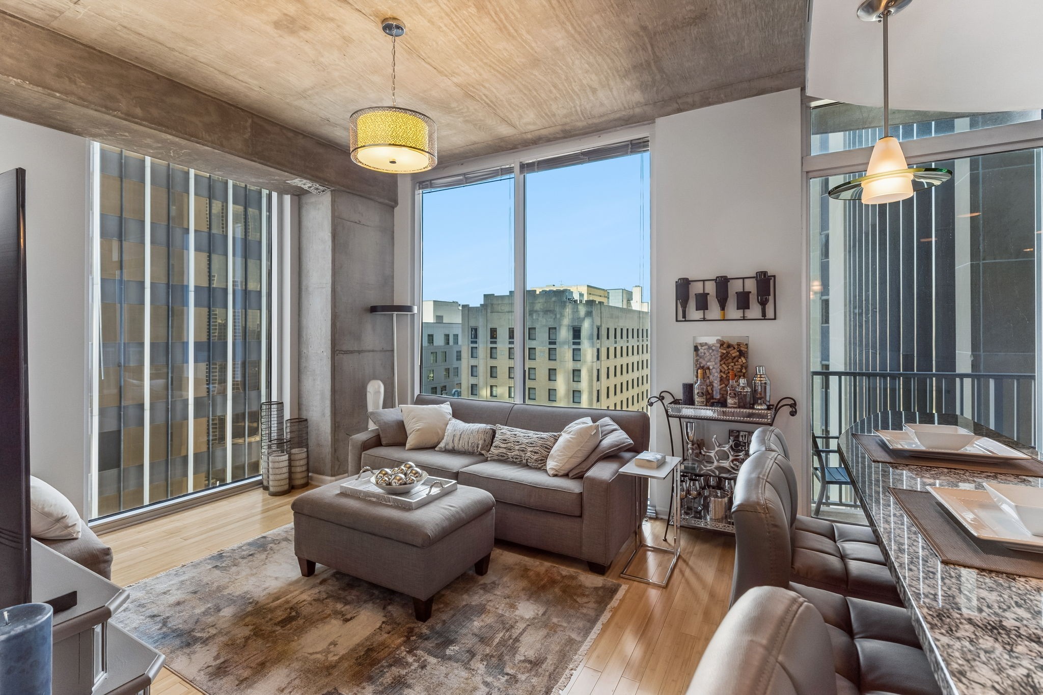 415 Church St Unit: 1103