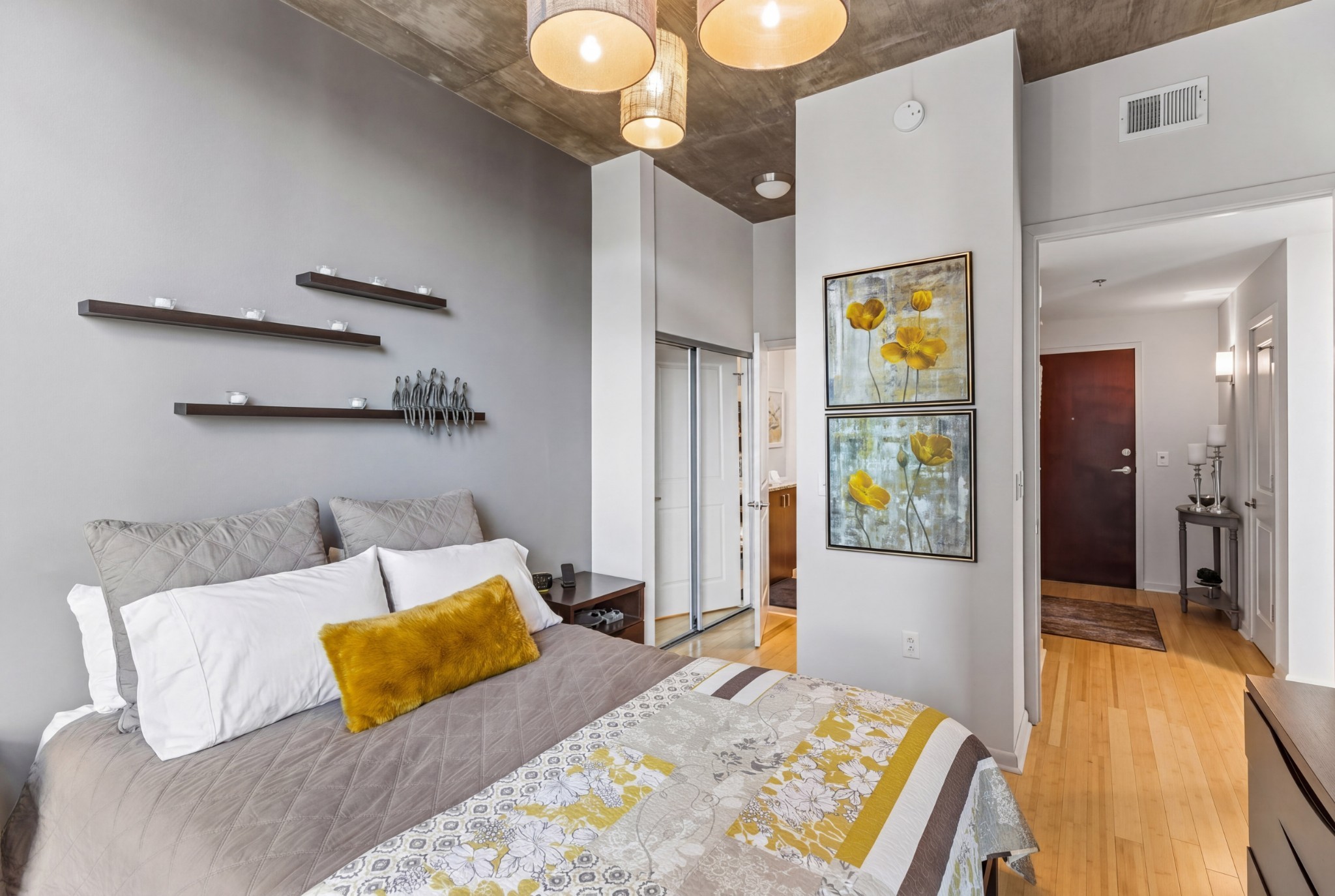 415 Church St Unit: 1103