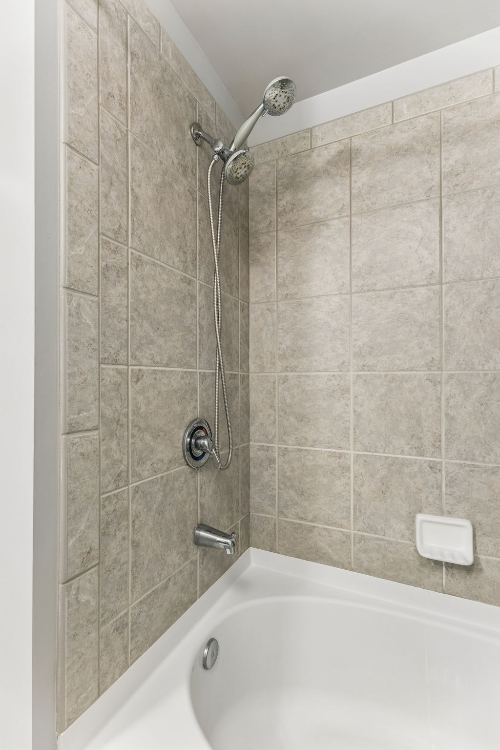 415 Church St Unit: 1103