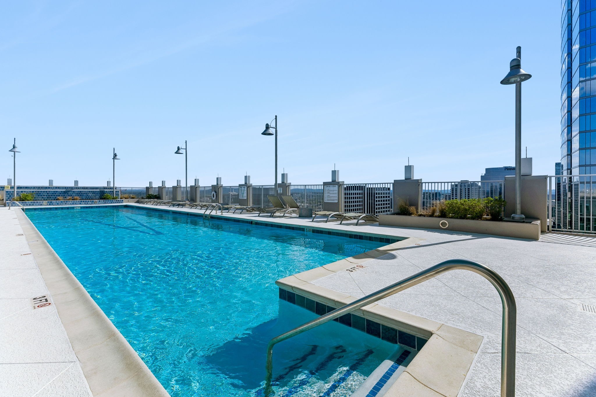 415 Church St Unit: 1103