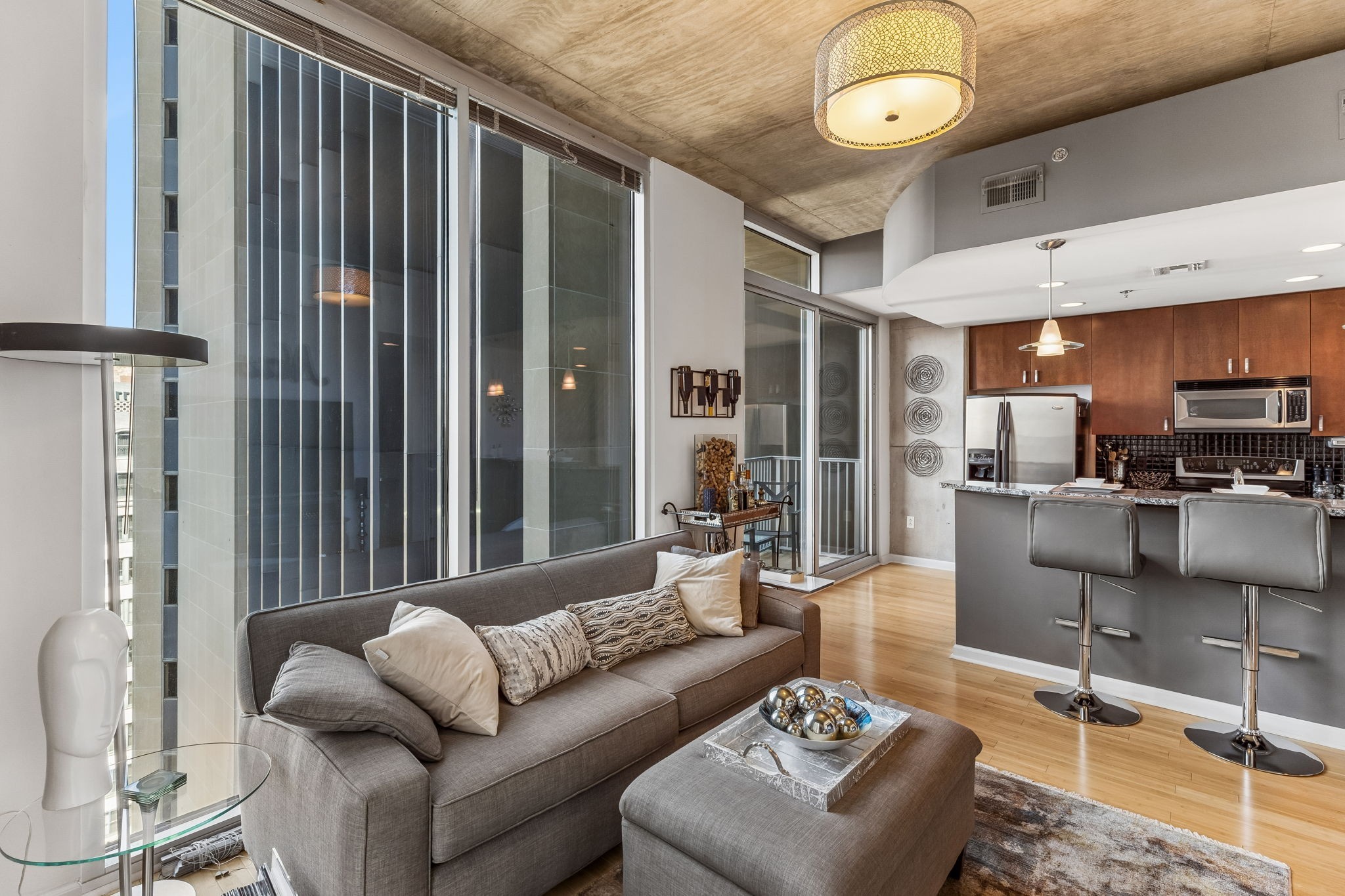 415 Church St Unit: 1103