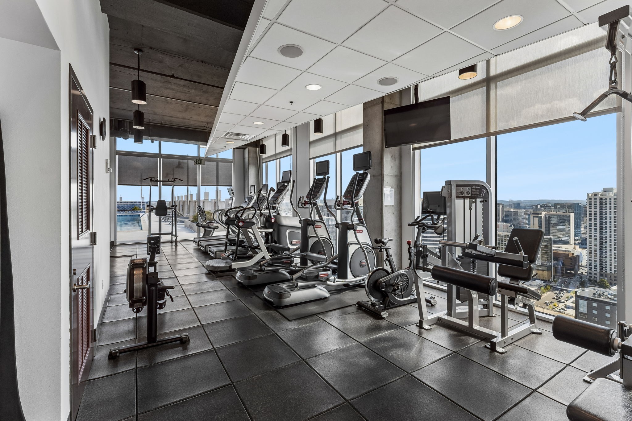 415 Church St Unit: 1103