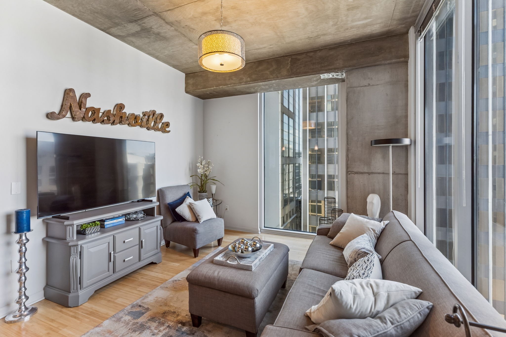 415 Church St Unit: 1103