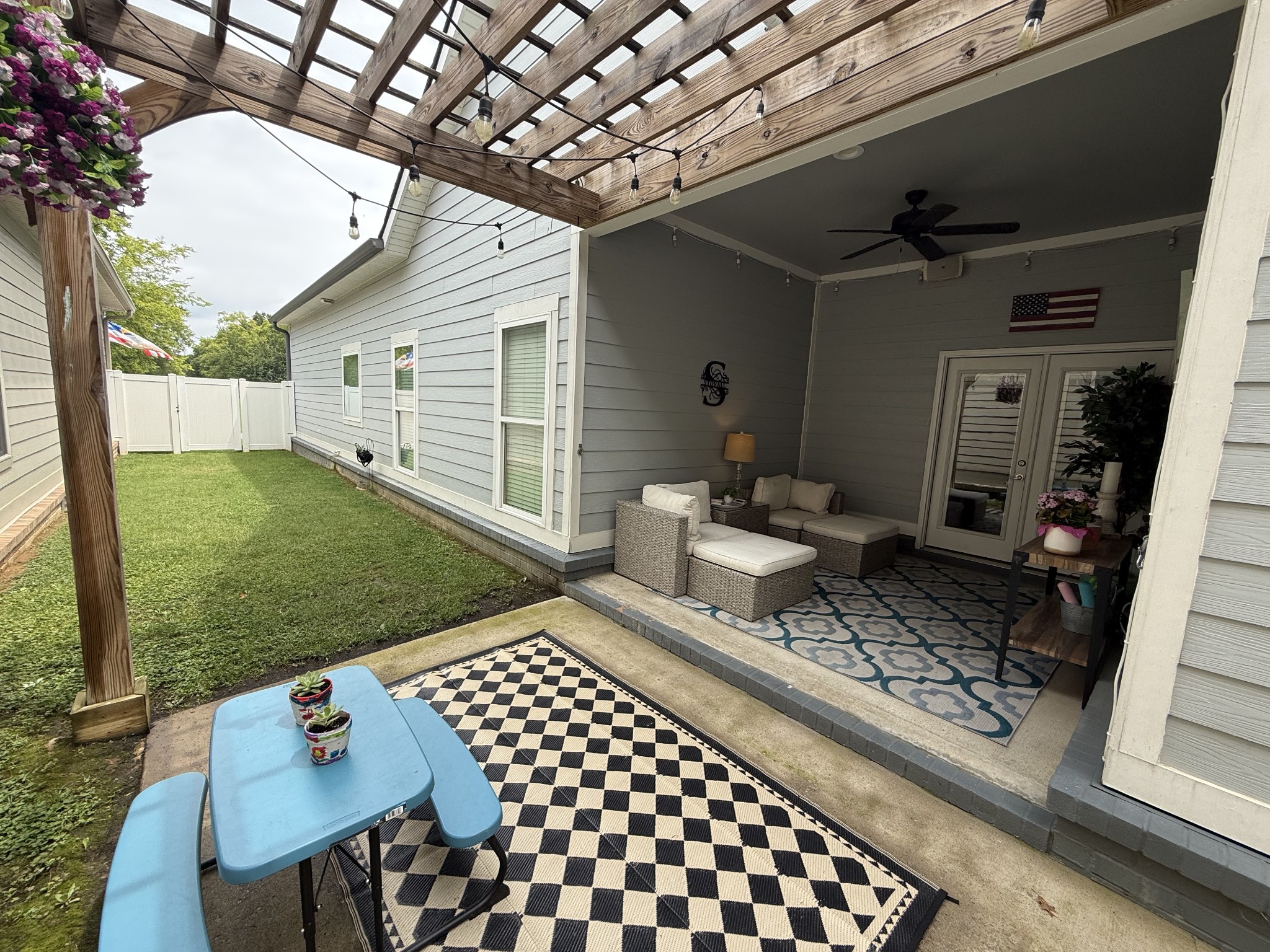 5964 Cottingham Dr