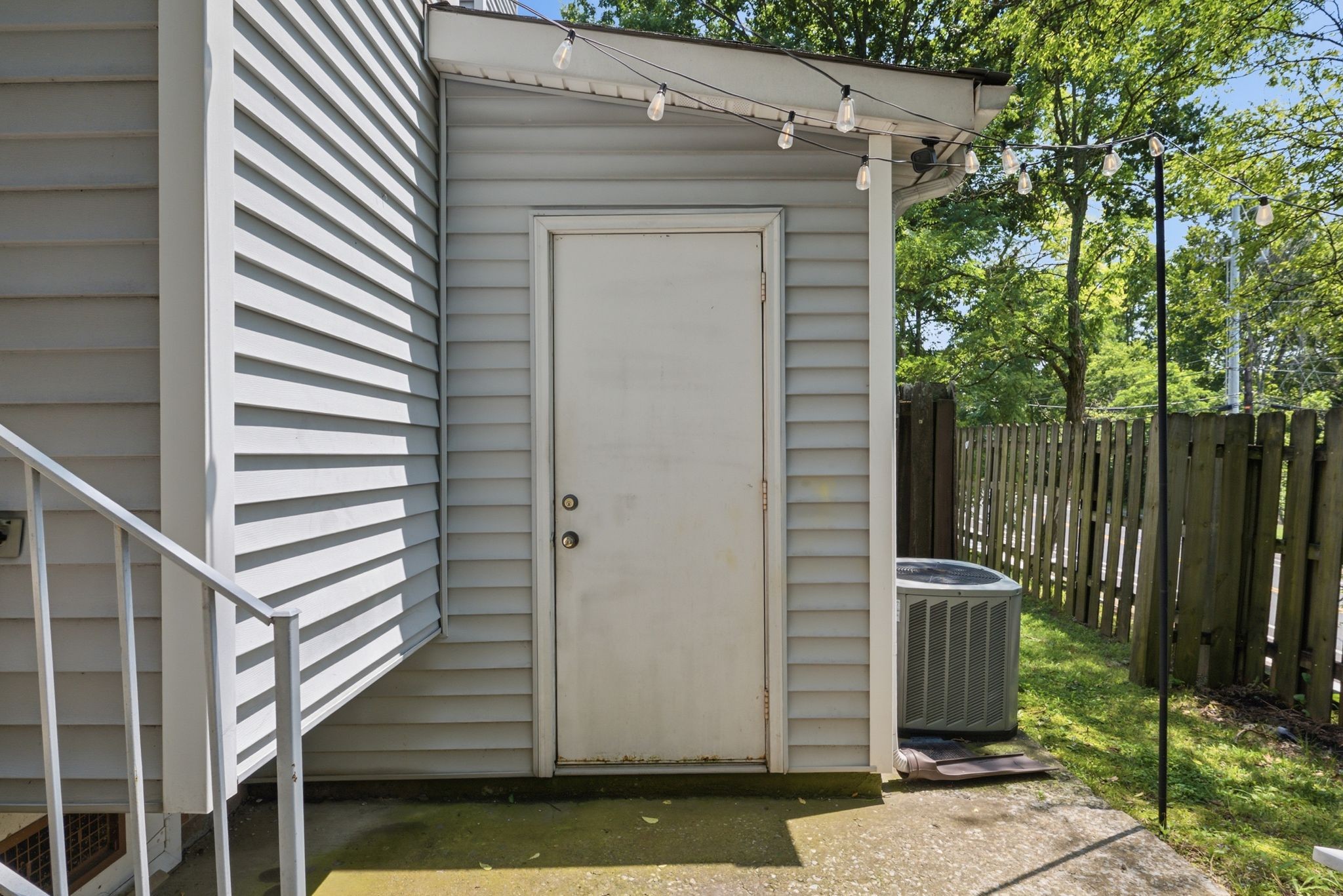 453 Claircrest Dr
