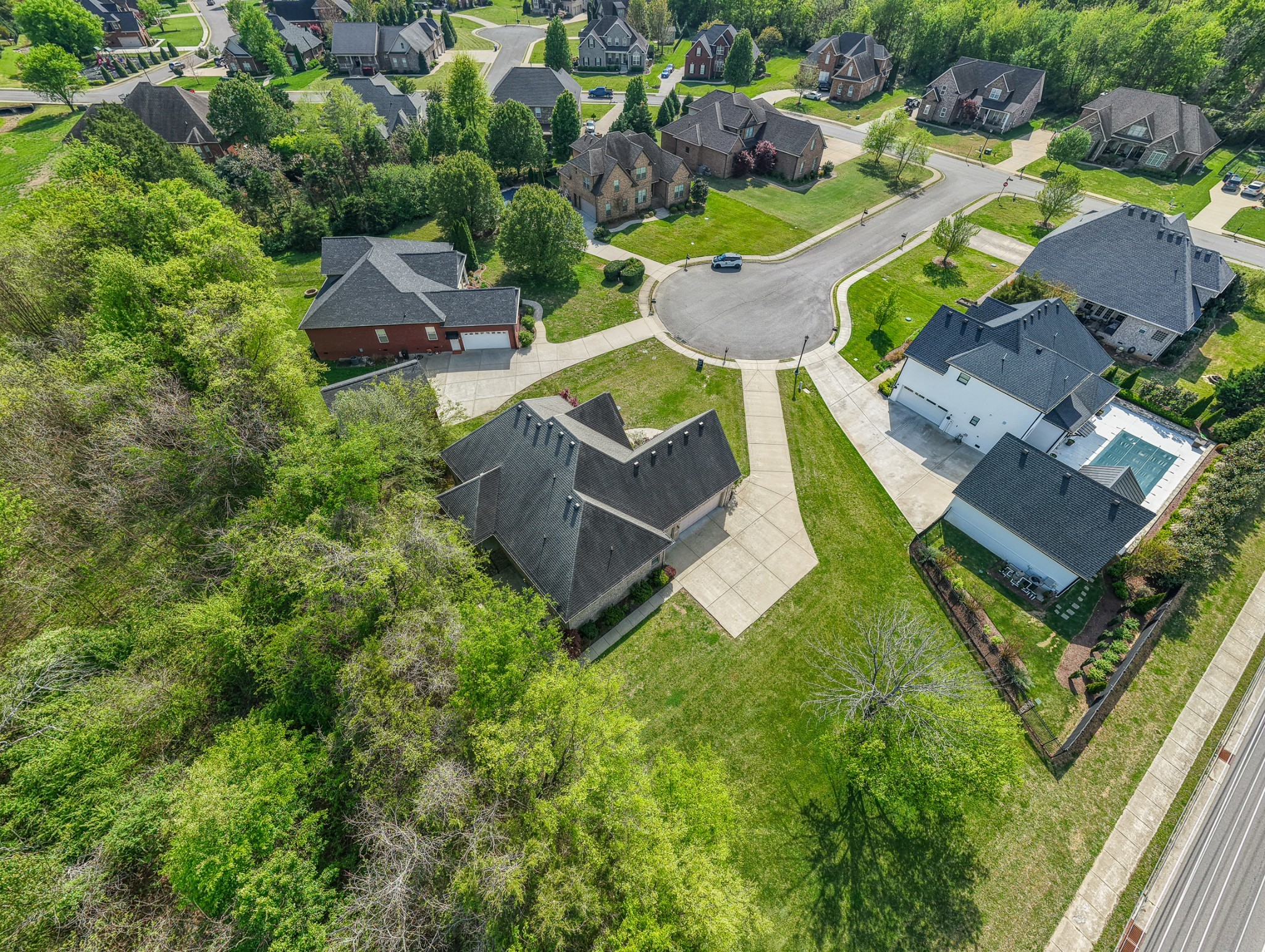 111 Peters Ct