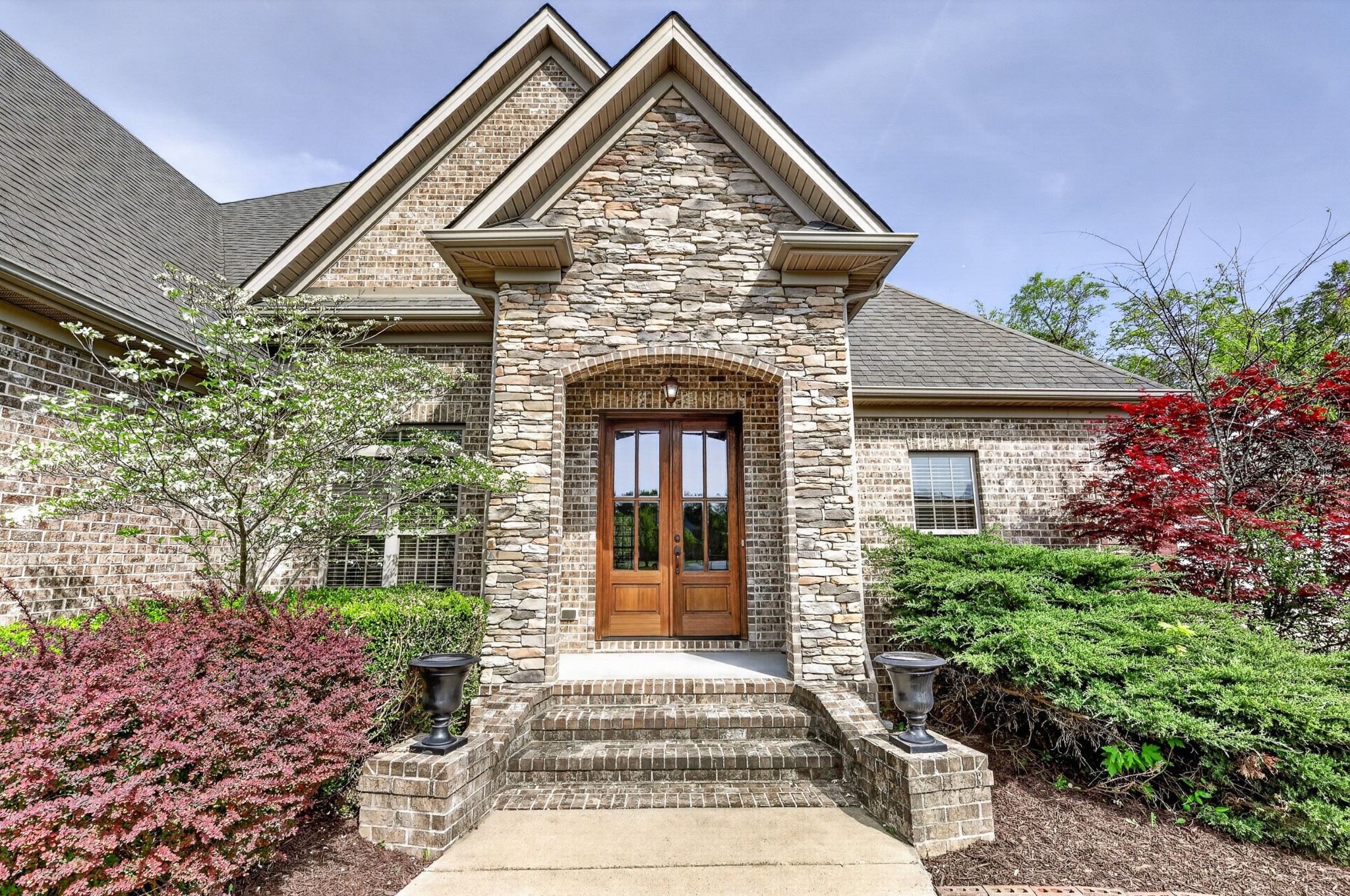 111 Peters Ct