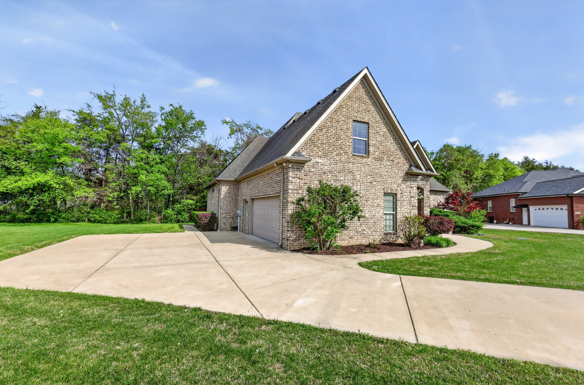 111 Peters Ct