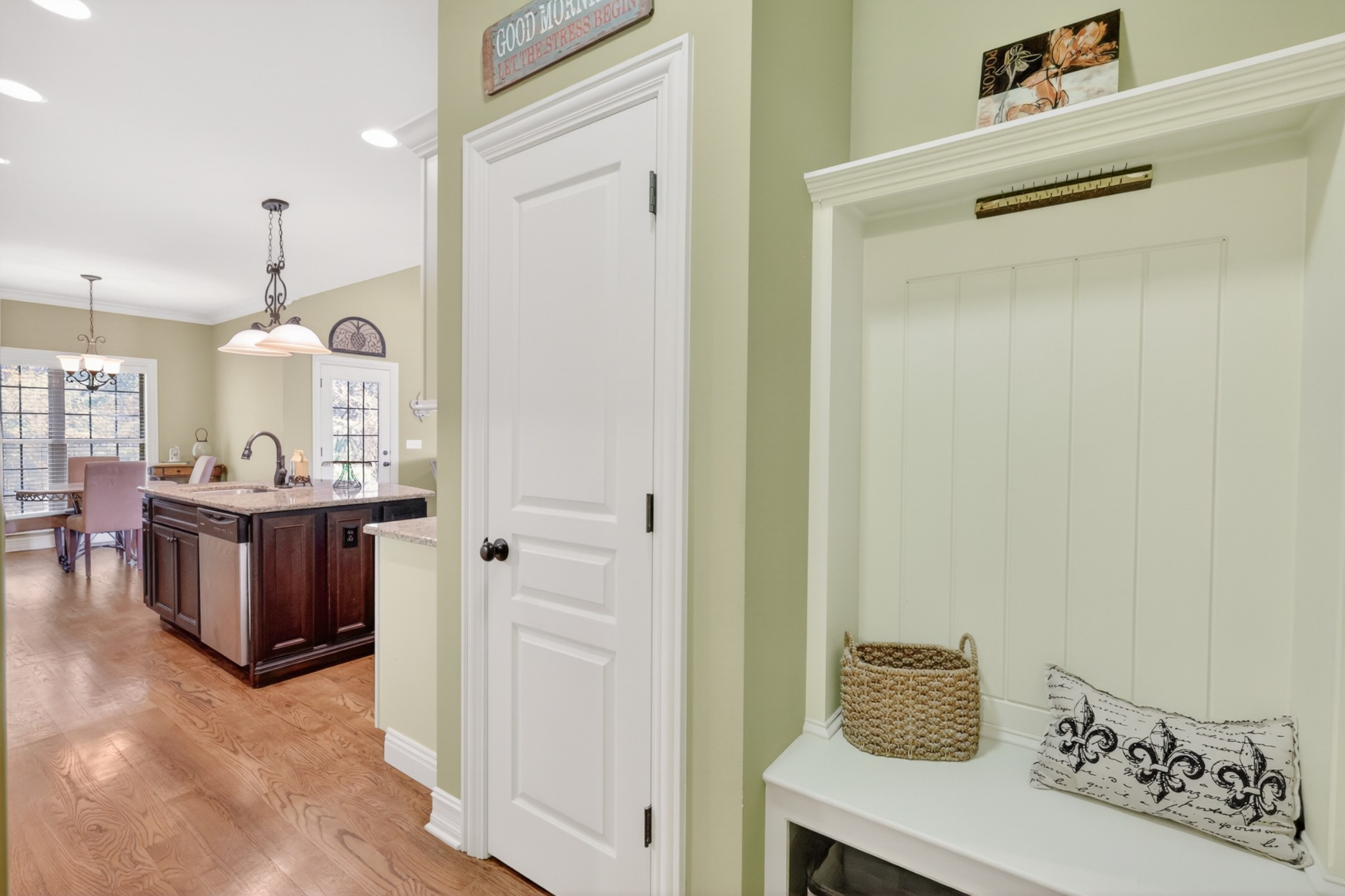 111 Peters Ct