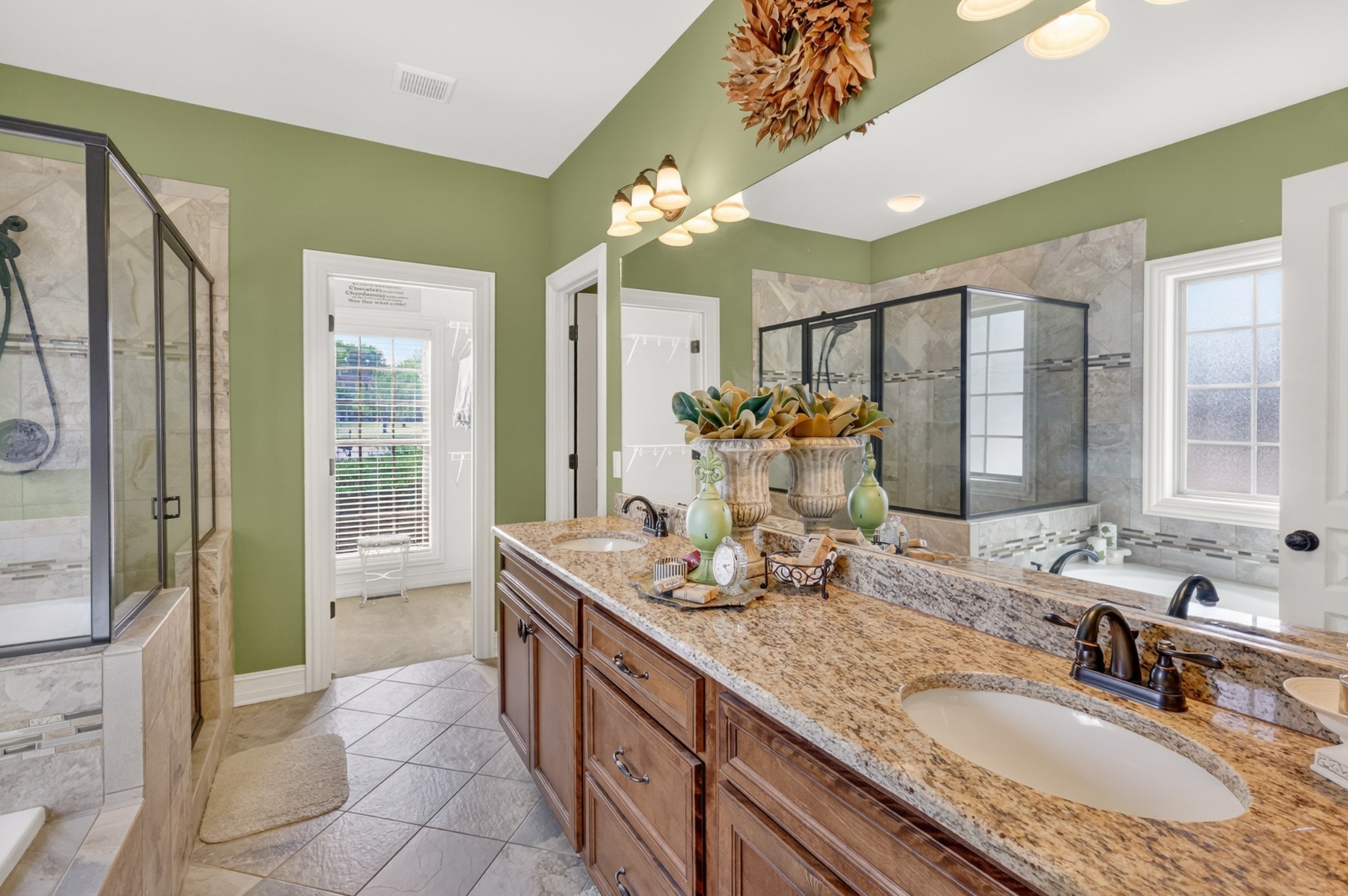 111 Peters Ct