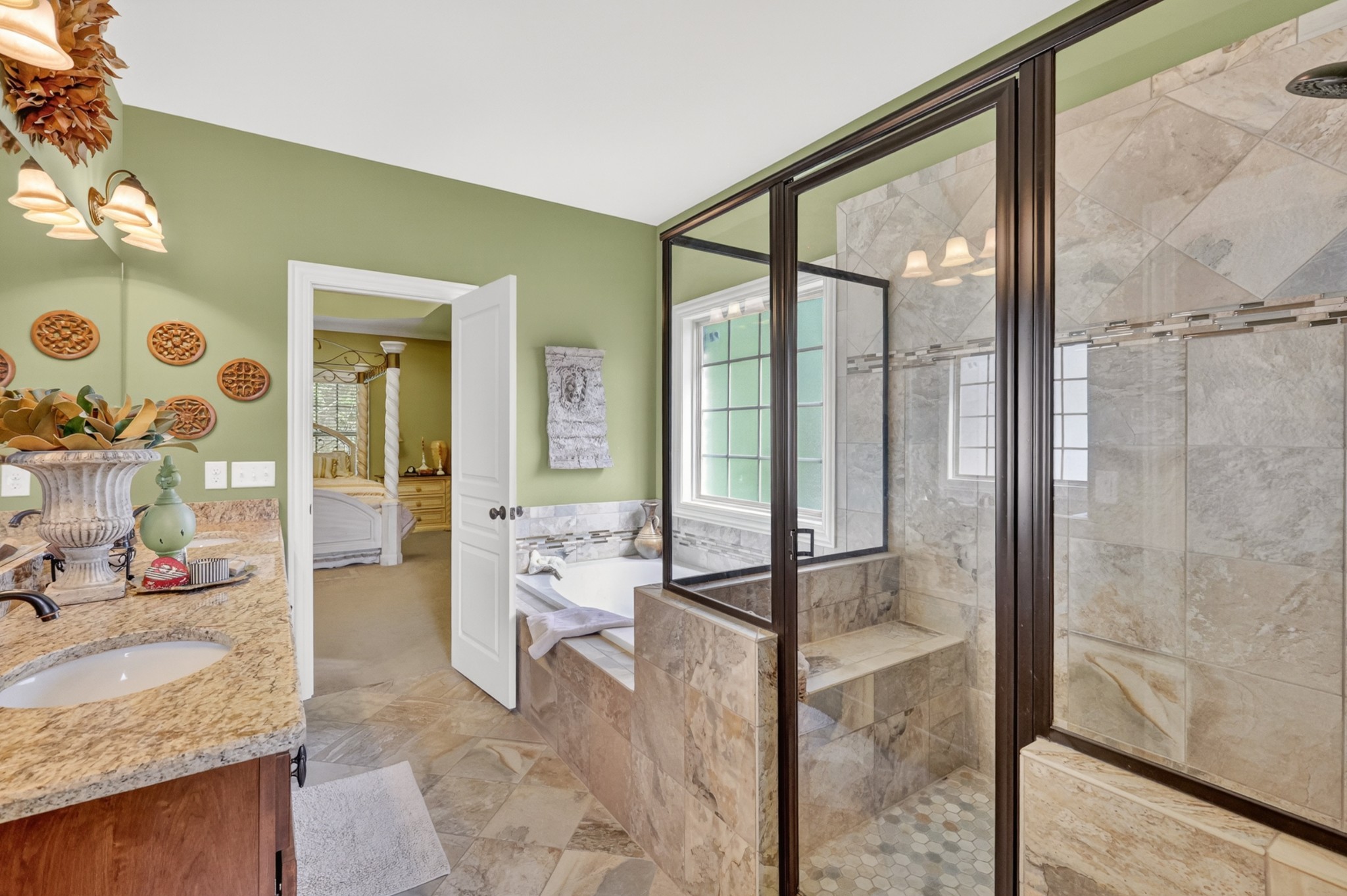 111 Peters Ct