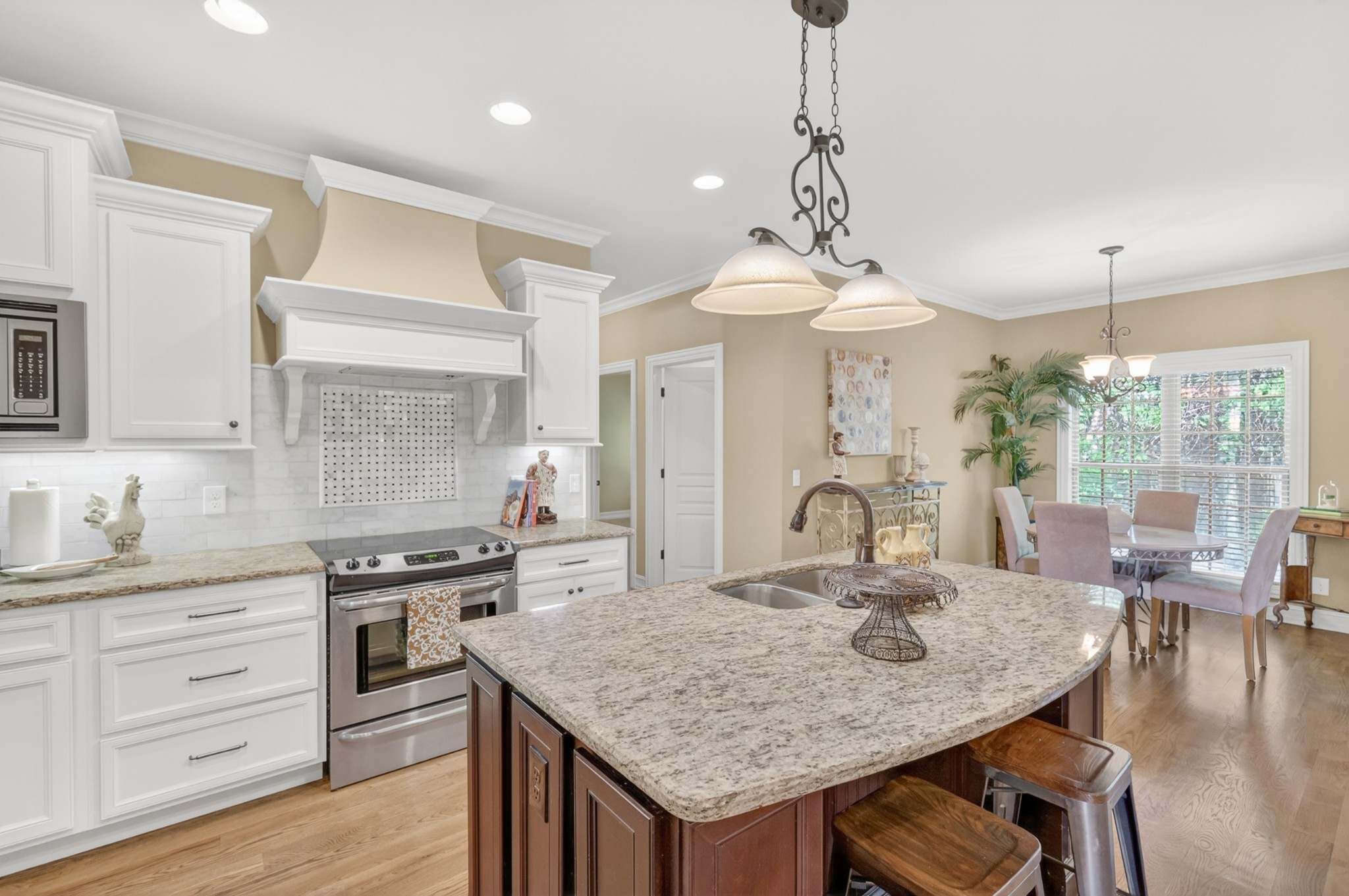111 Peters Ct