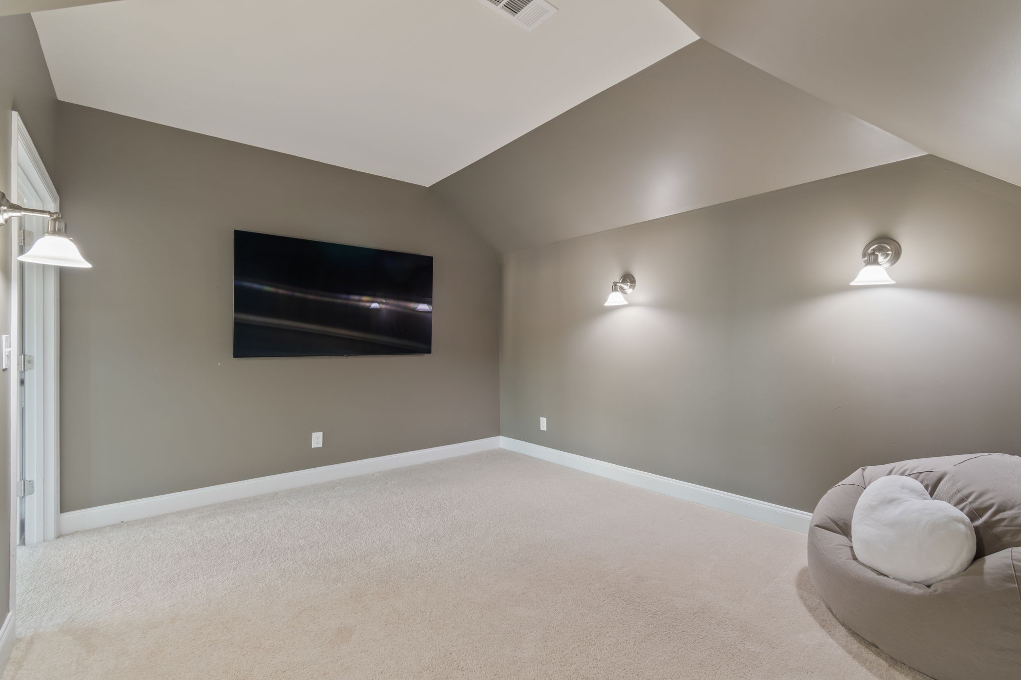 1023 Brixworth Dr