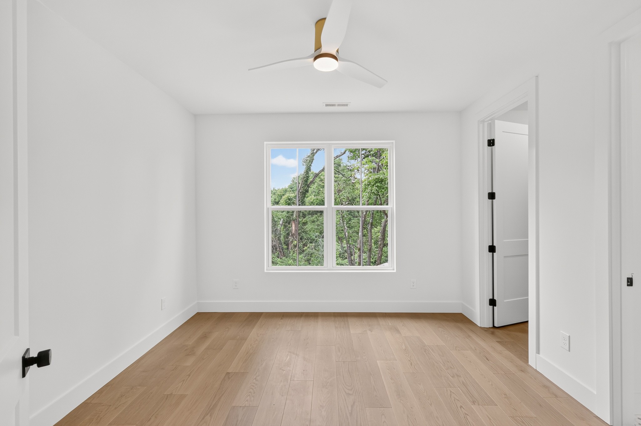 60B Creighton Ave Unit: B