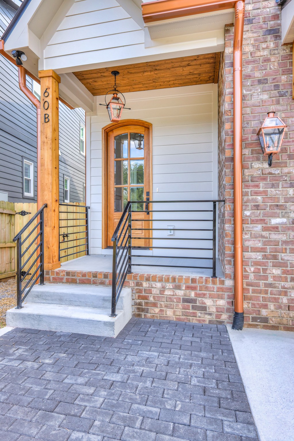 60B Creighton Ave Unit: B