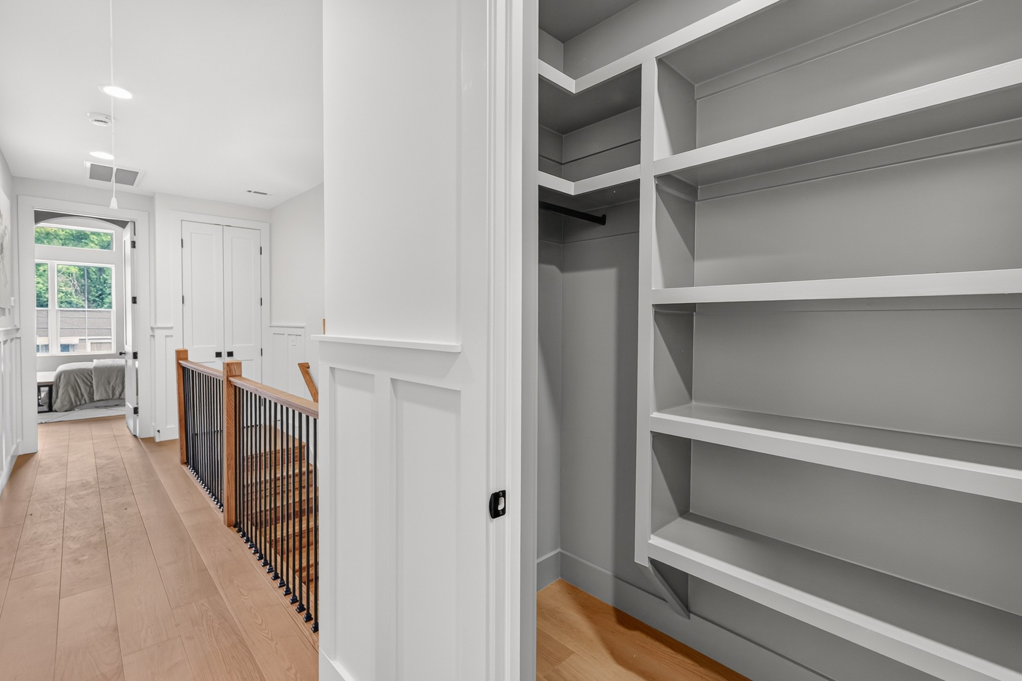 60B Creighton Ave Unit: B