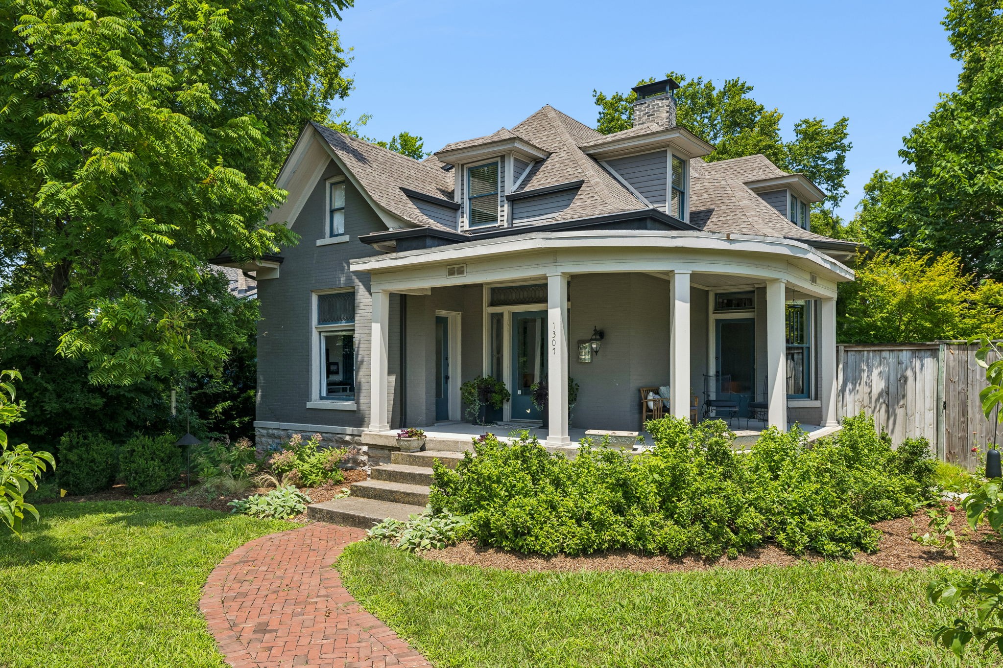 1307 Eastland Ave