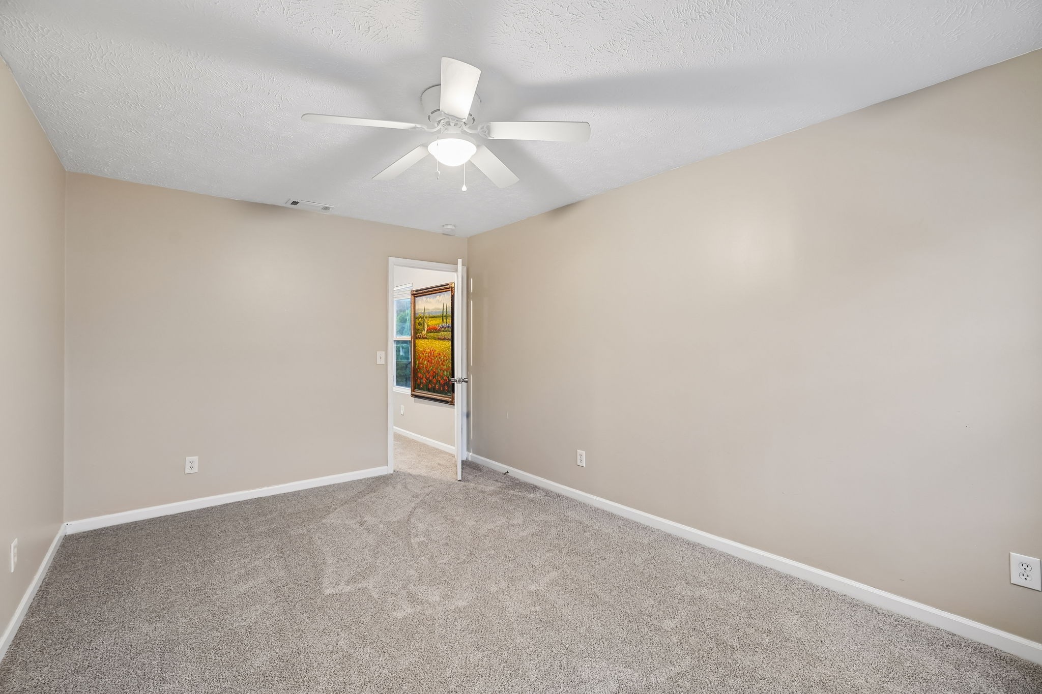 5715 Roxbury Dr