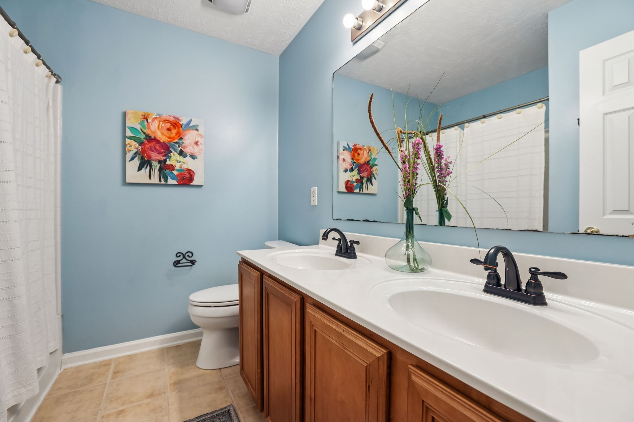 5715 Roxbury Dr