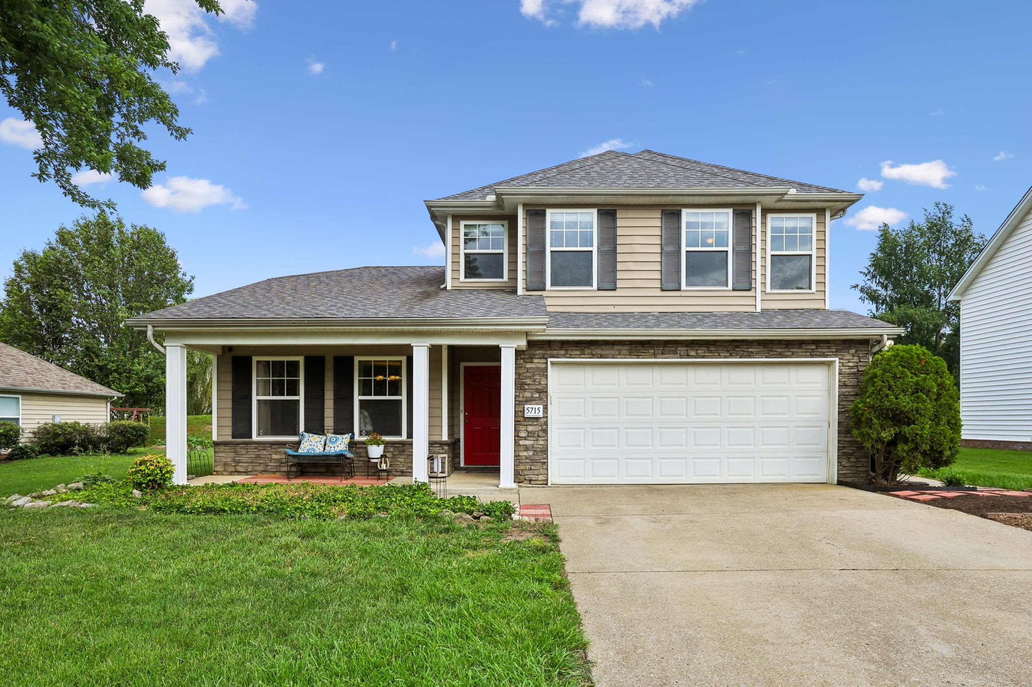5715 Roxbury Dr