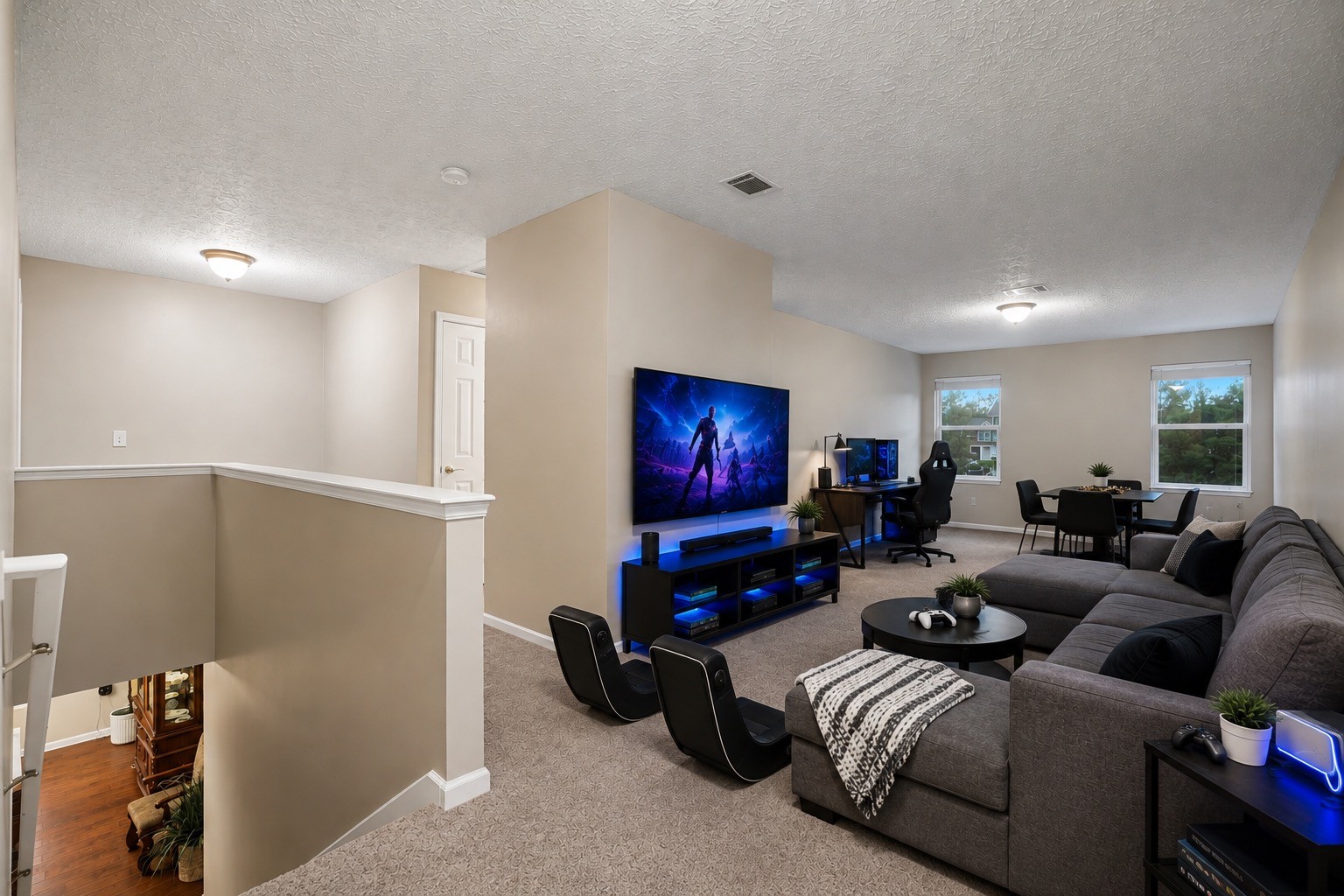 5715 Roxbury Dr