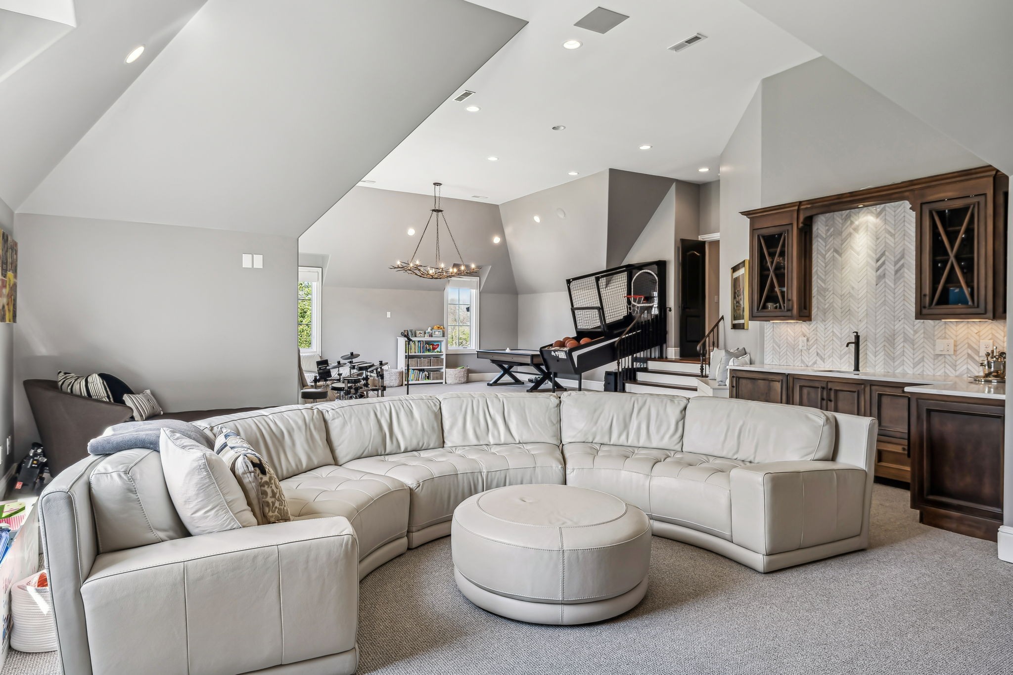 2323 Woodmont Blvd