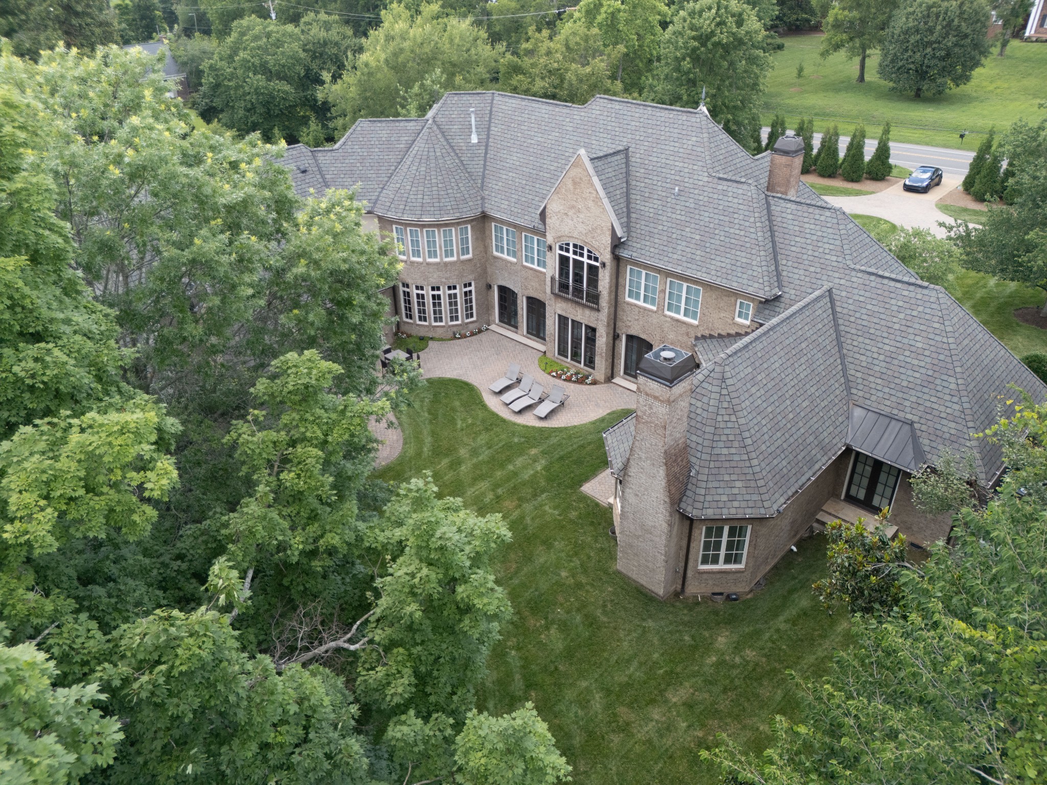 2323 Woodmont Blvd