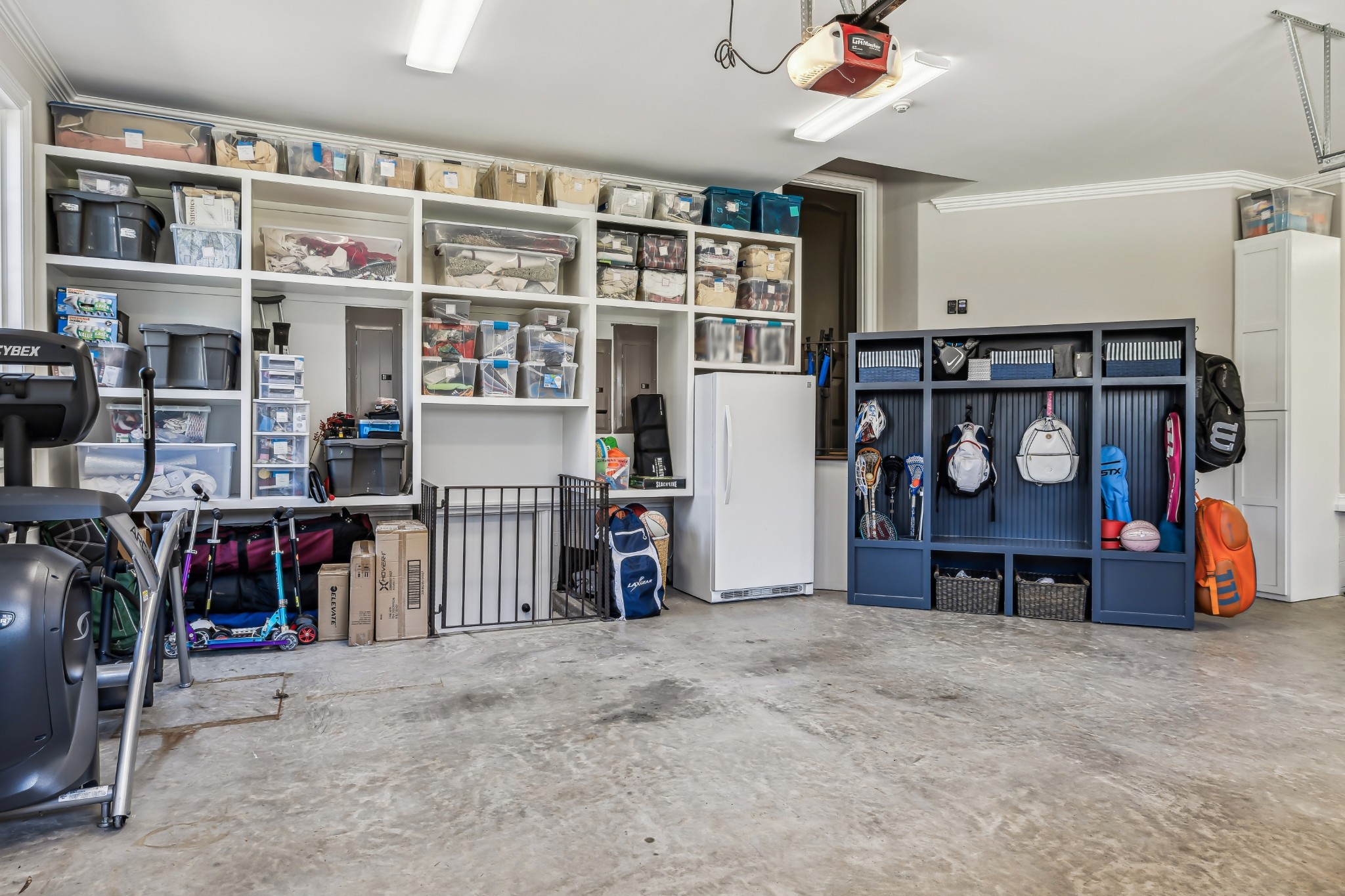 2323 Woodmont Blvd