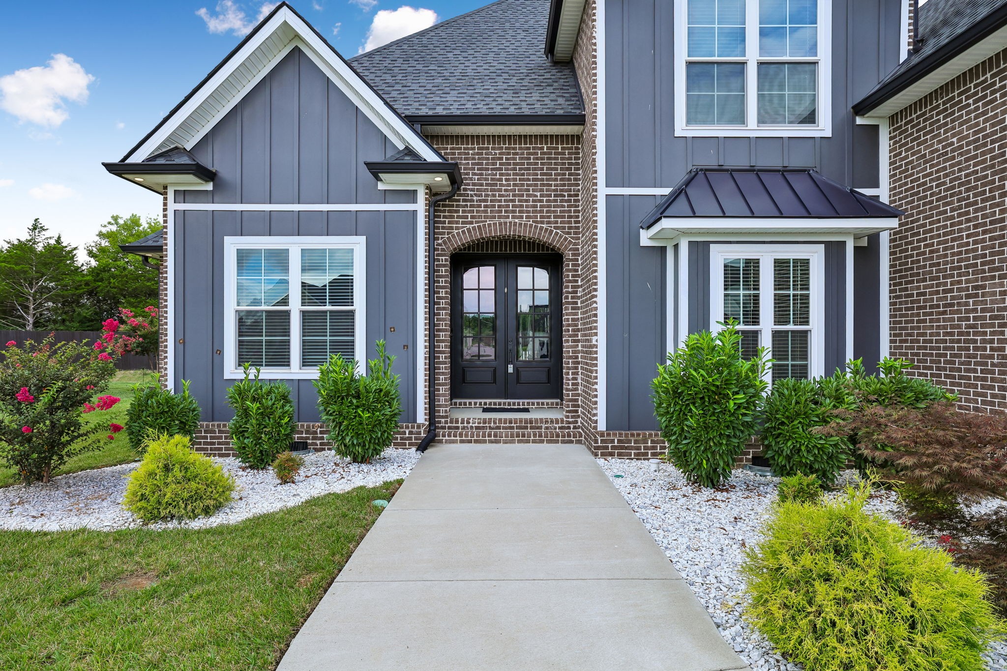 2614 Holly Springs Dr