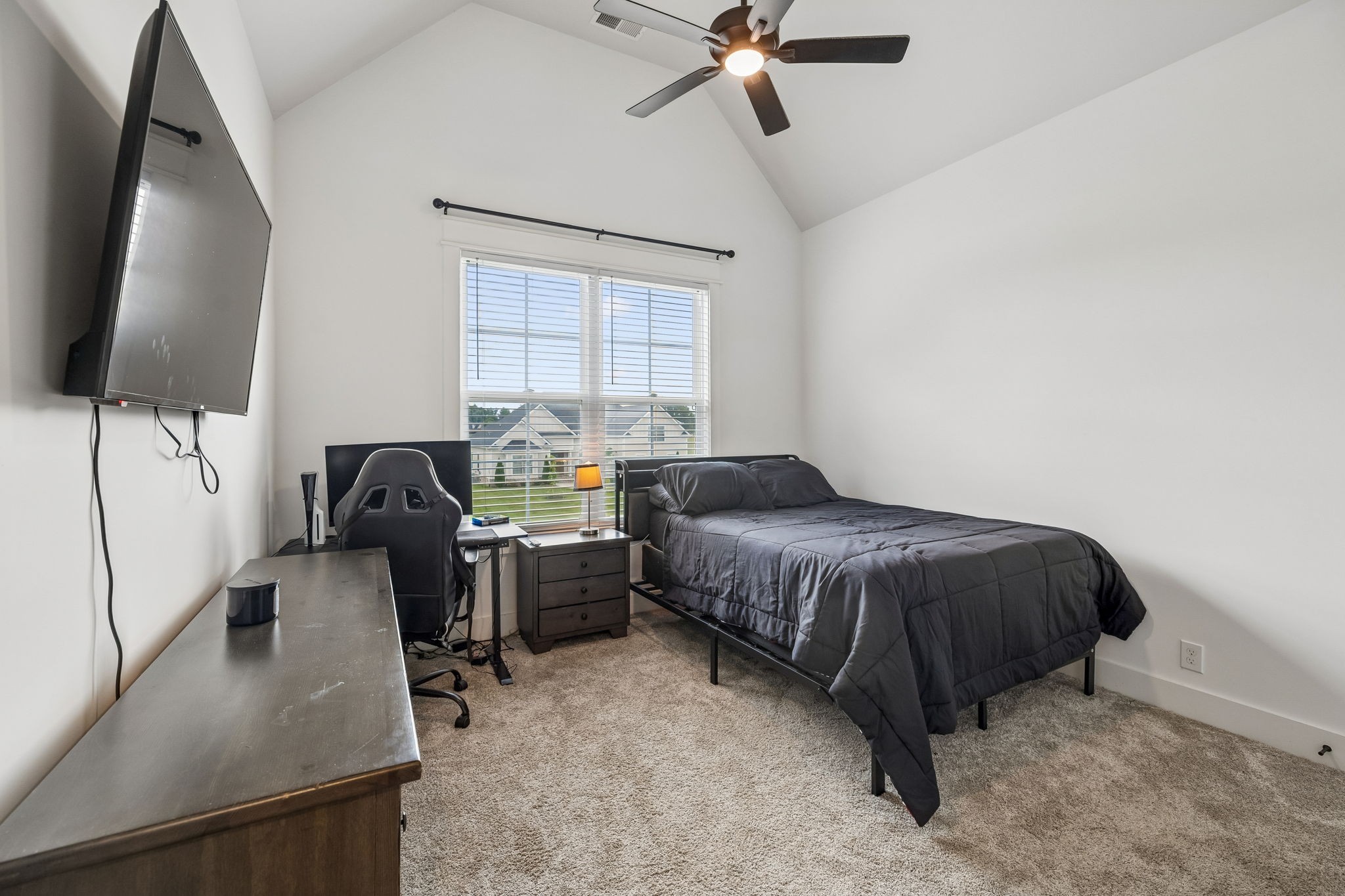 2614 Holly Springs Dr