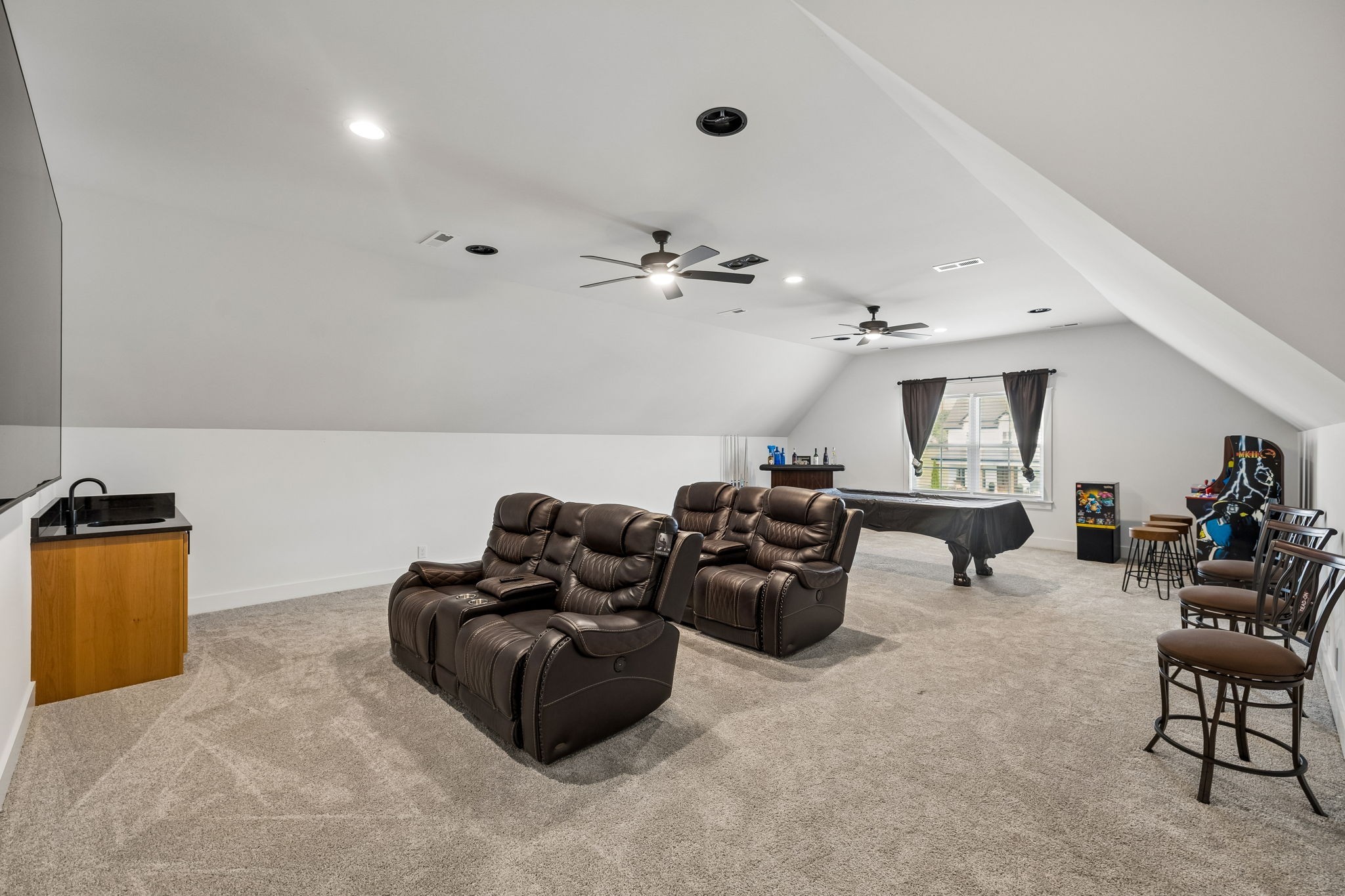 2614 Holly Springs Dr