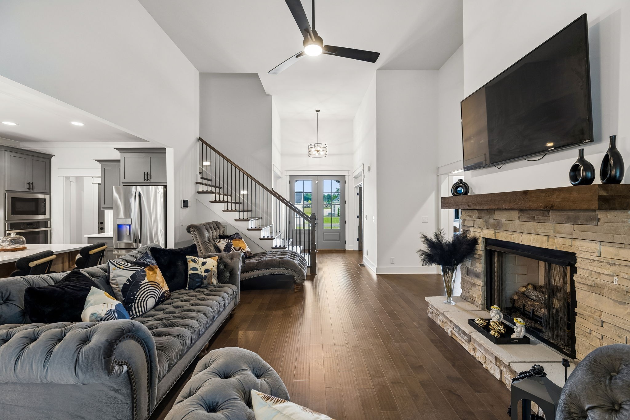 2614 Holly Springs Dr