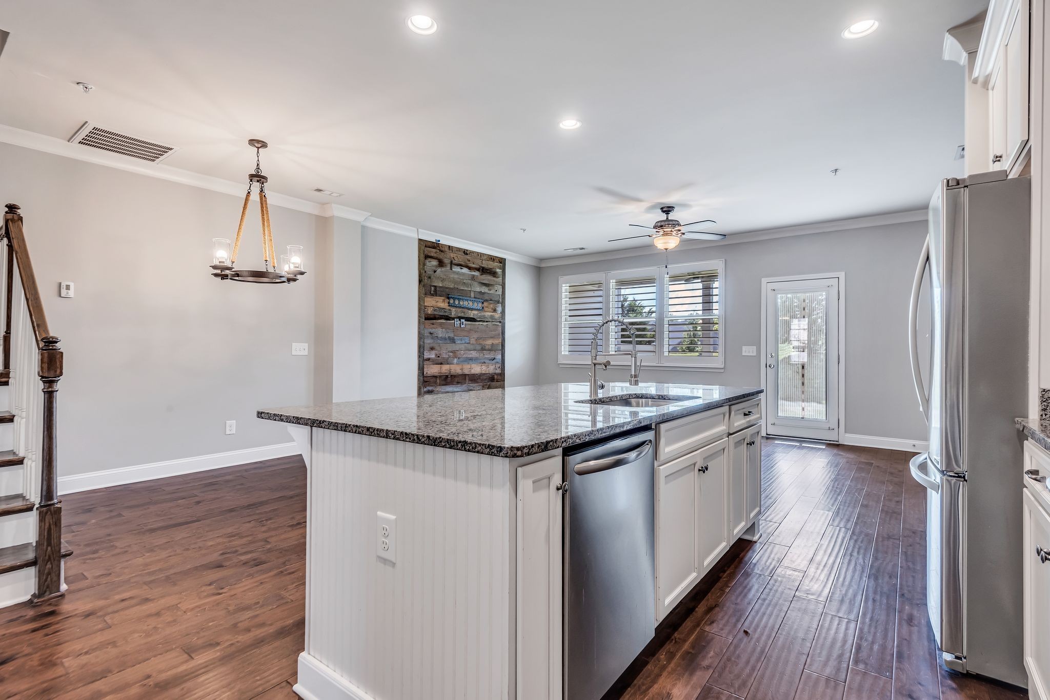 1477 Channing Dr