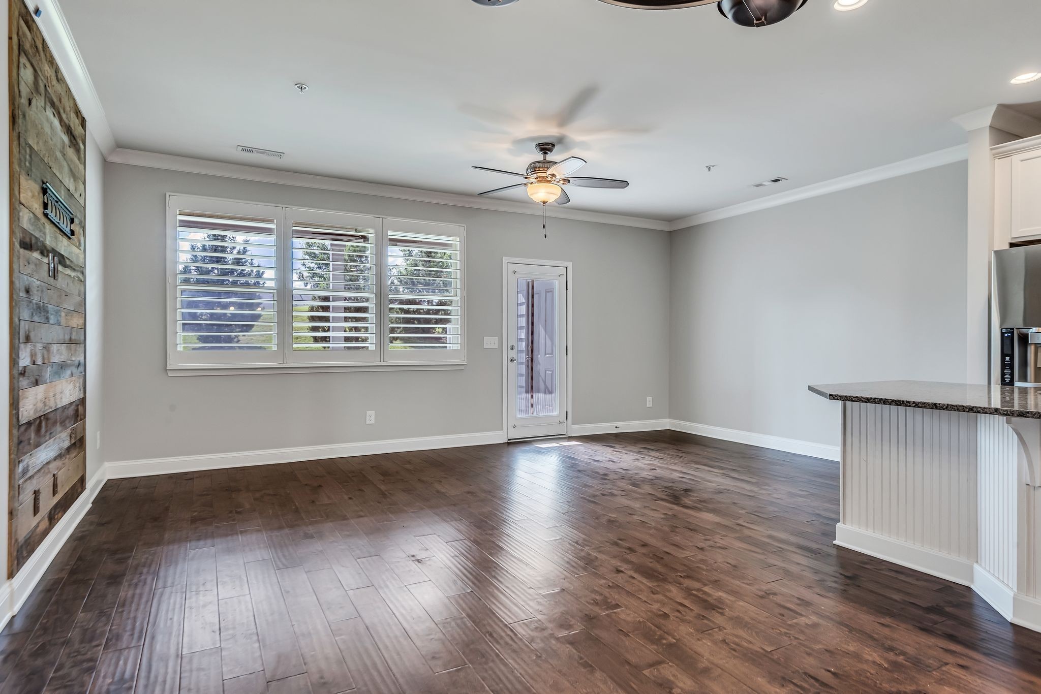 1477 Channing Dr