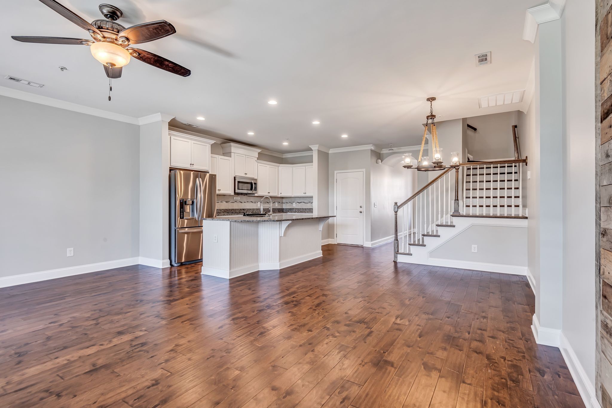 1477 Channing Dr