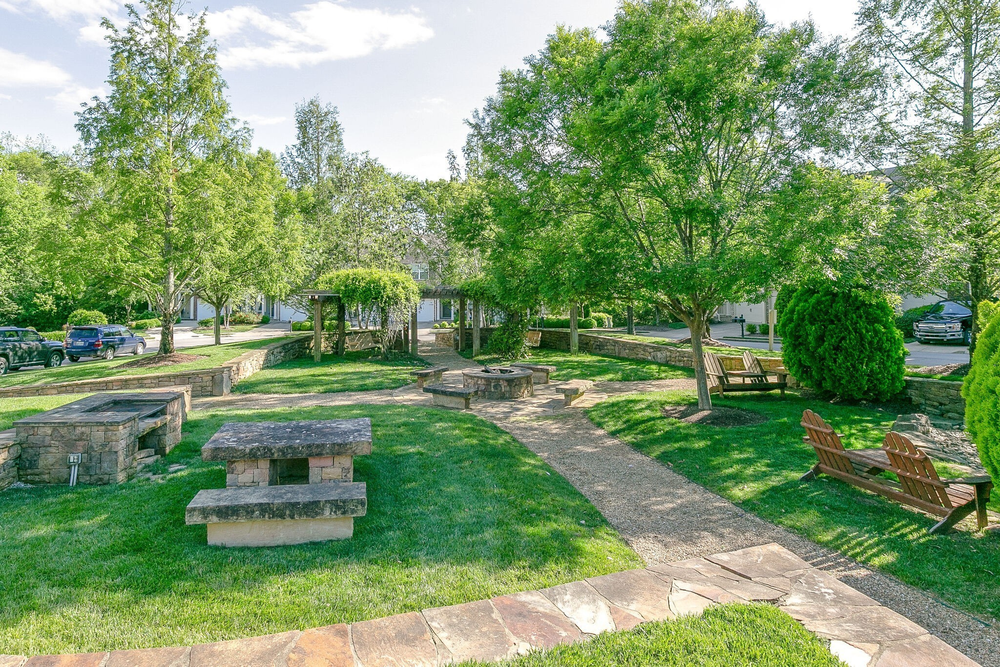 1477 Channing Dr
