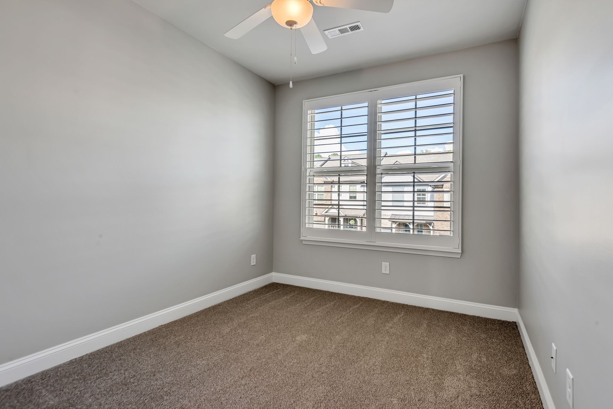 1477 Channing Dr